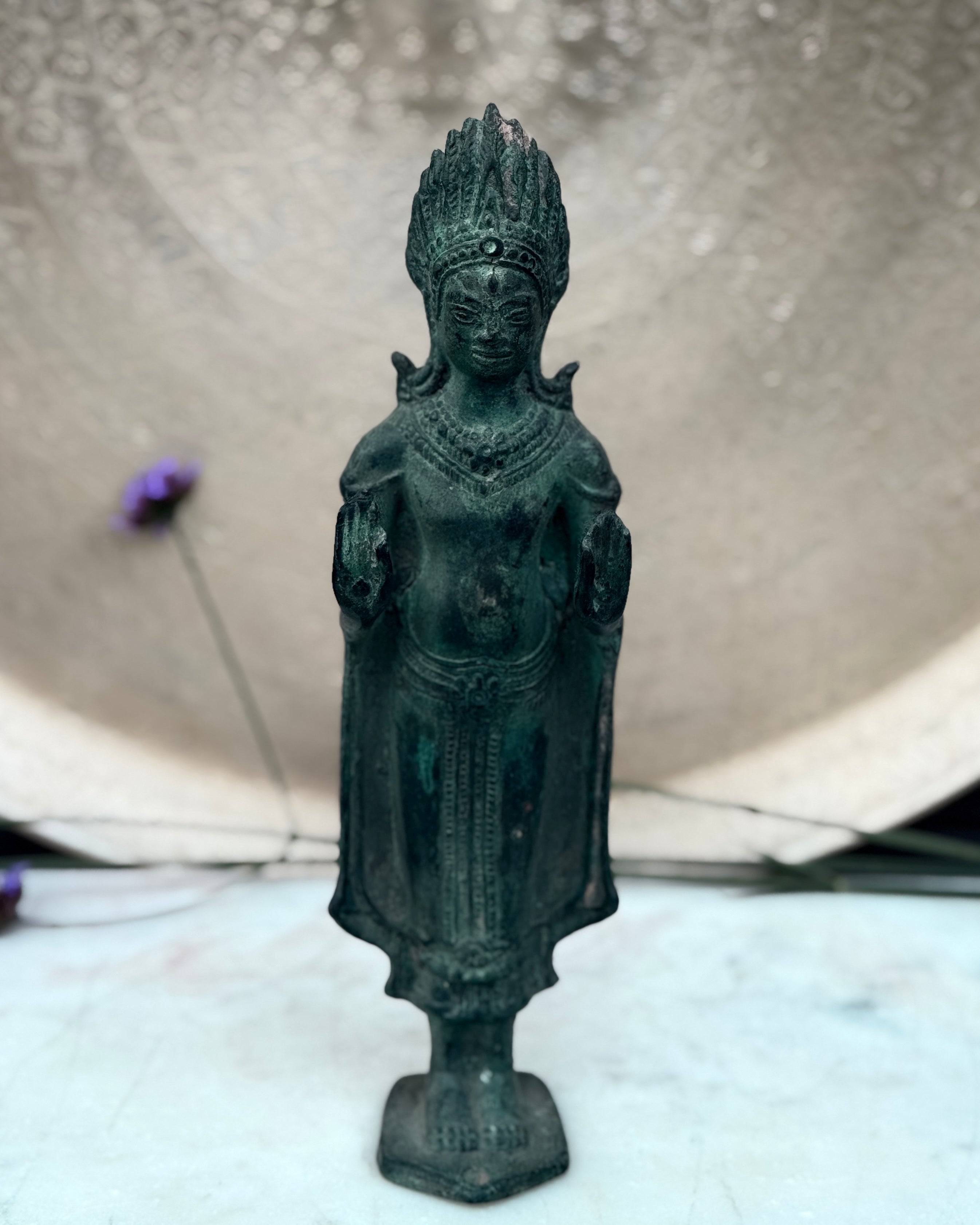 TRYGHED OG FRED I DEN RENESTE FORM - FIGUR - UNIKA