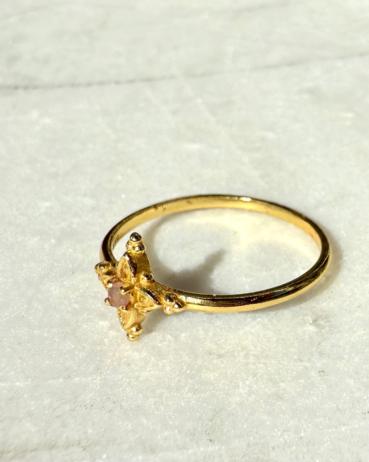 TRYGHED OG RENHED - RING - UNIKA