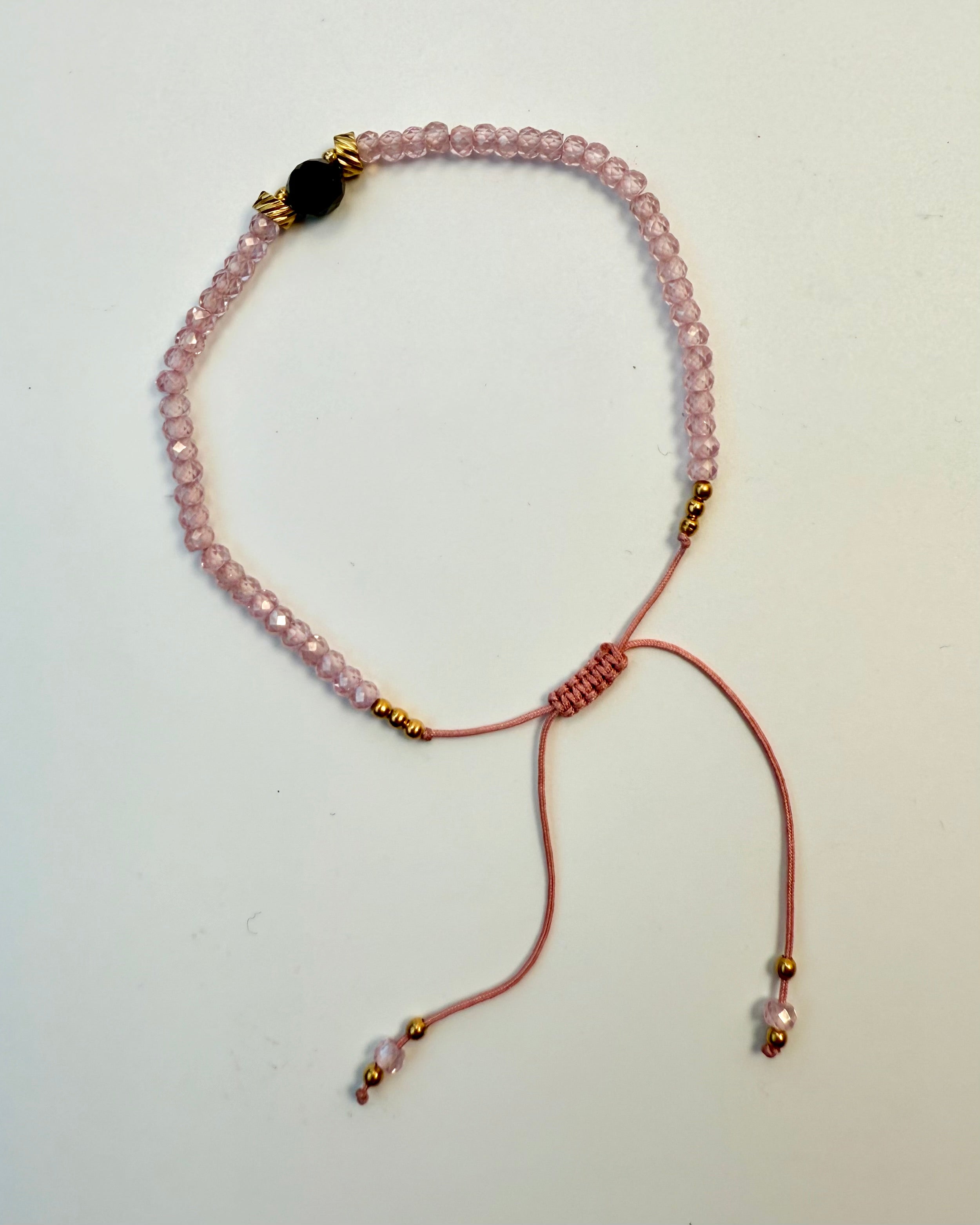 ESSENSEN AF FEMININ FORBINDELSE - ARMBÅND