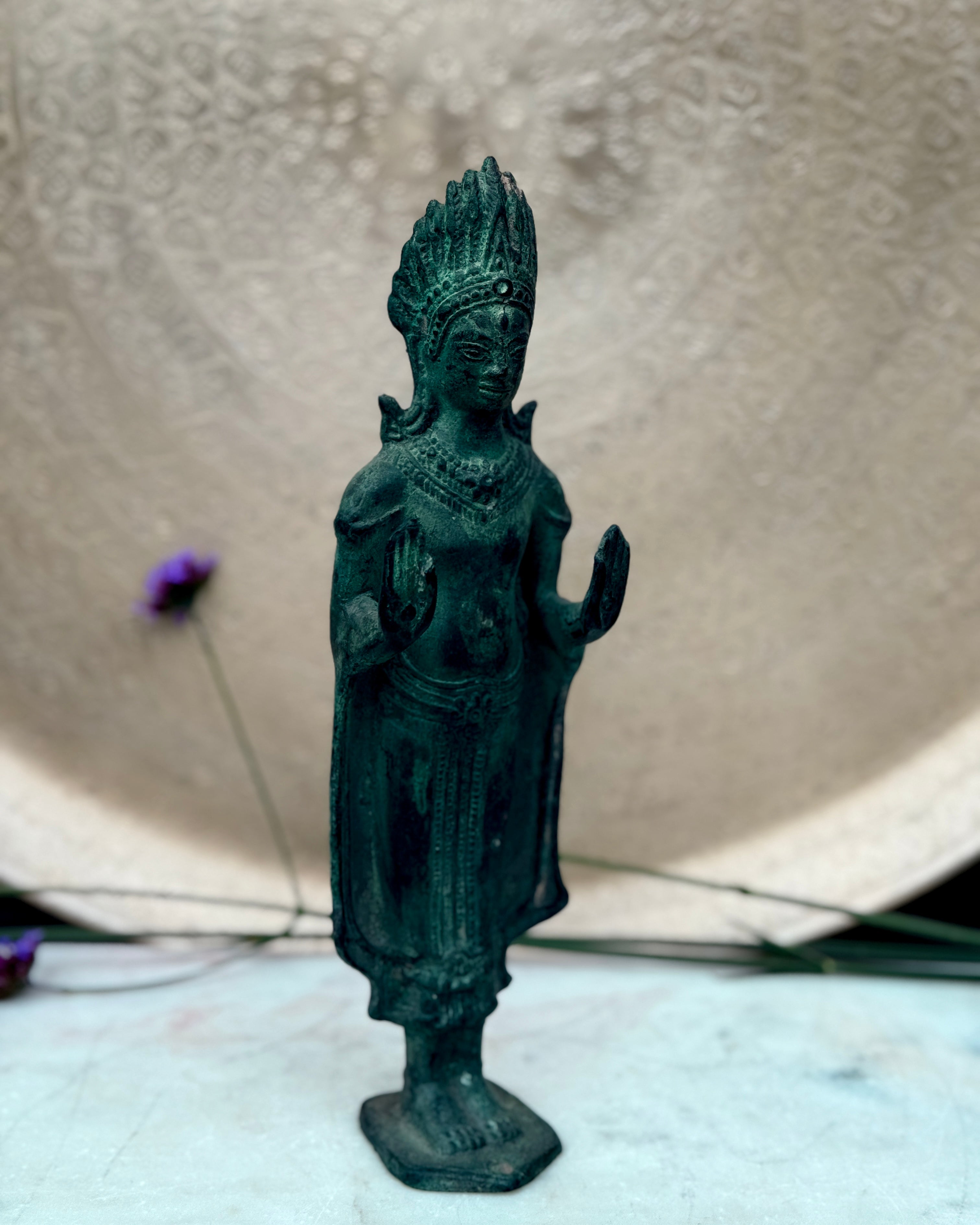 TRYGHED OG FRED I DEN RENESTE FORM - FIGUR - UNIKA