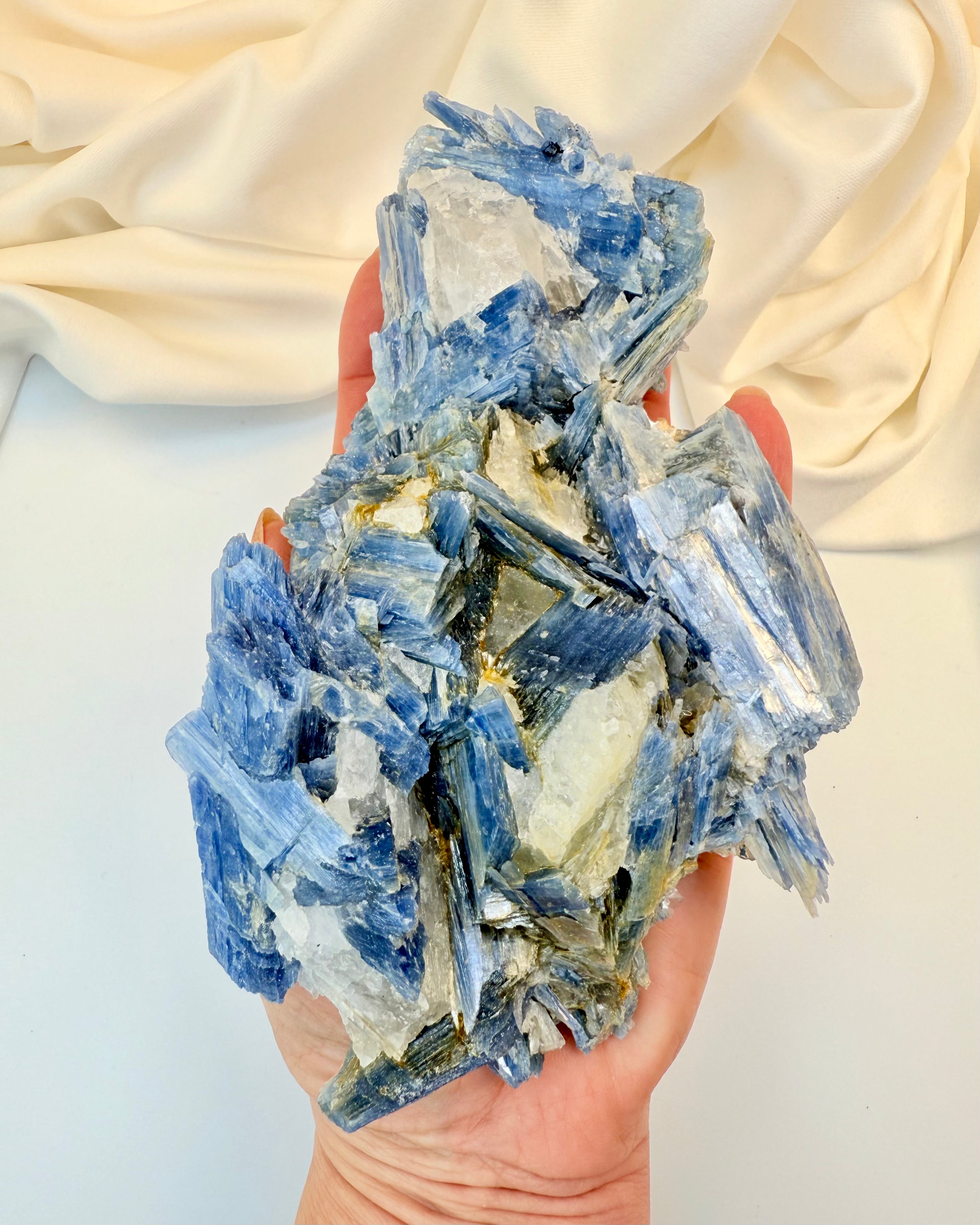 NATURENS EVIGE FORANDERLIGHED - KRYSTAL - UNIKA