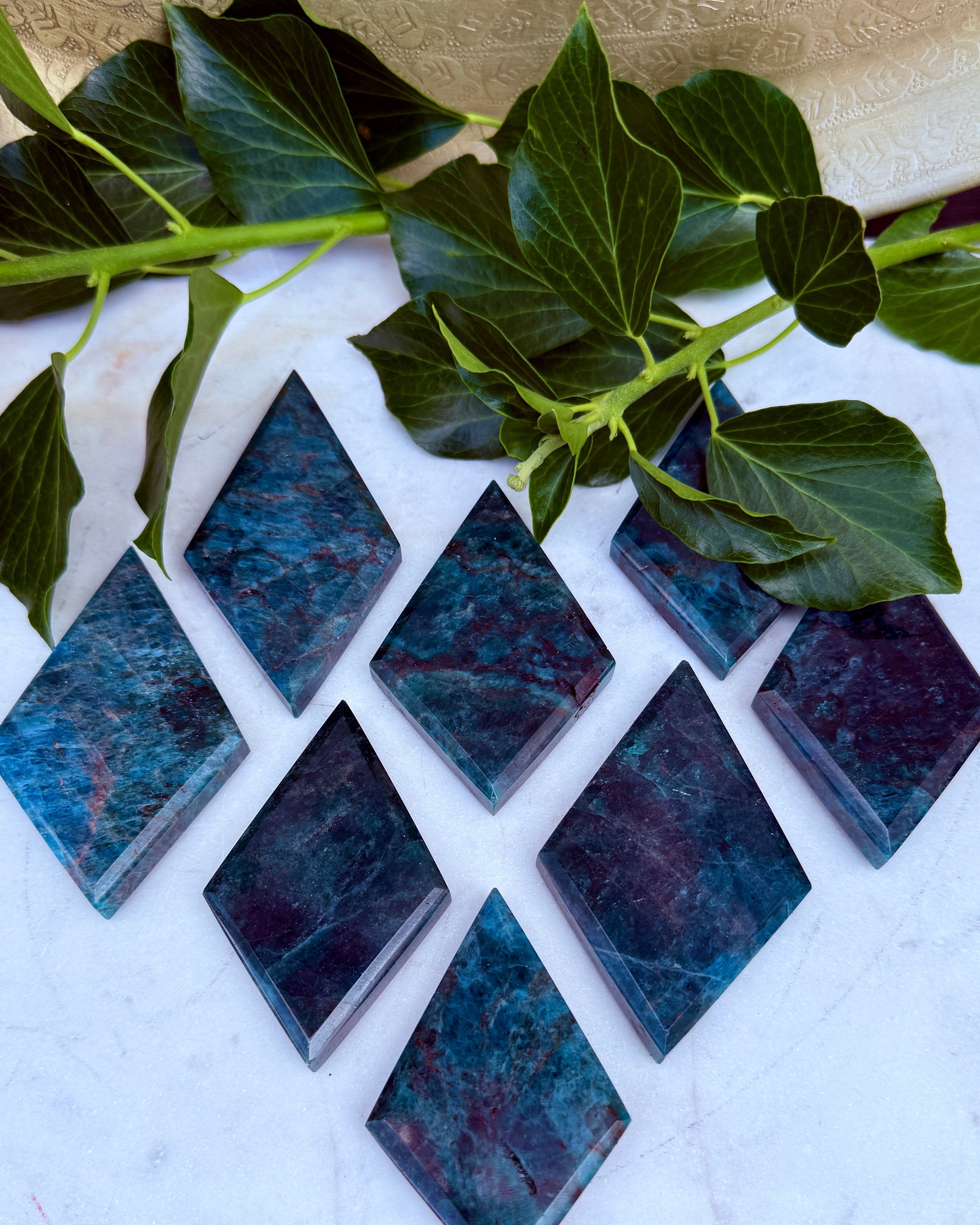 KRYSTALKLAR KOMMUNIKATION - KRYSTAL