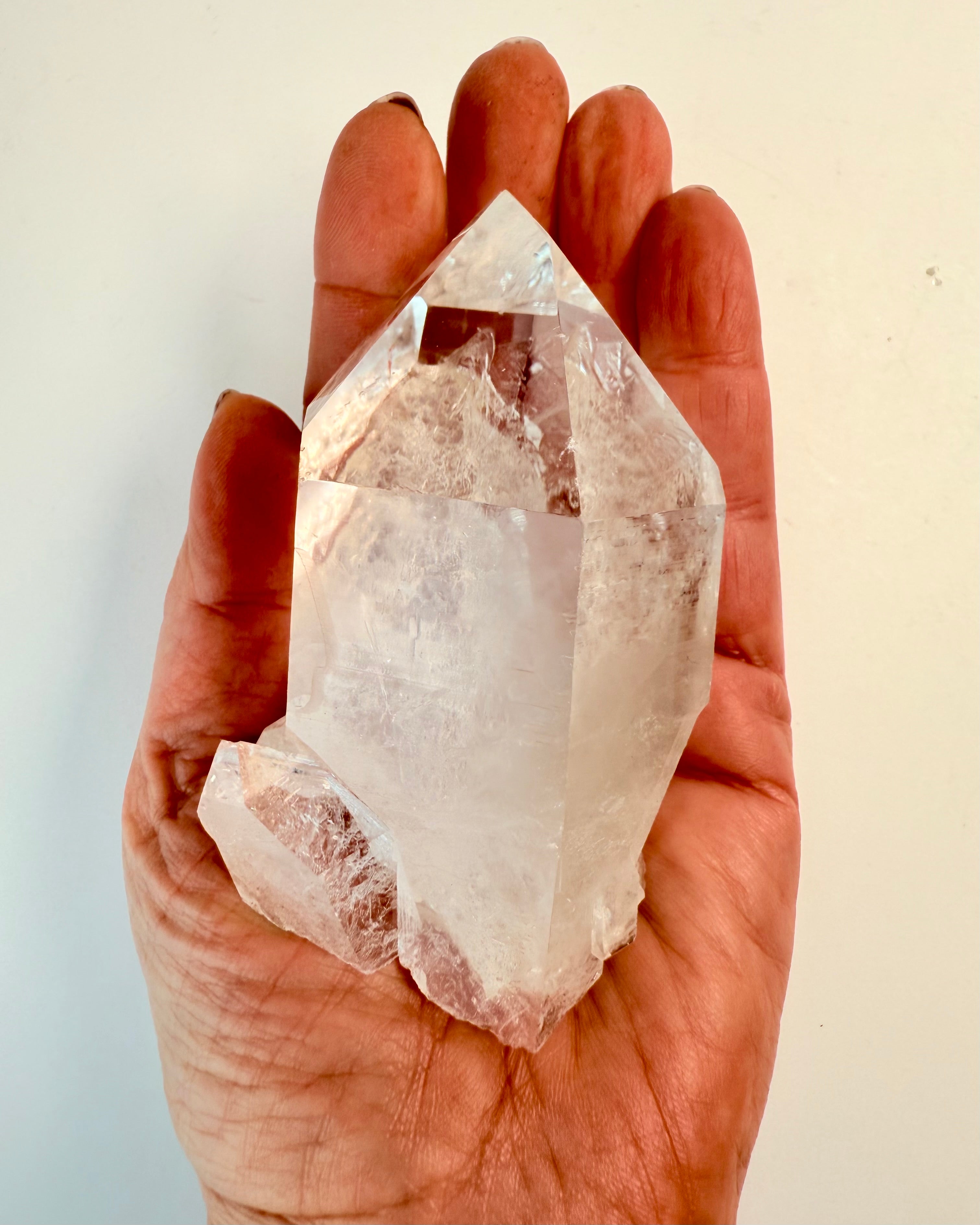 HALO INTELLIGENCE - KRYSTAL - UNIKA