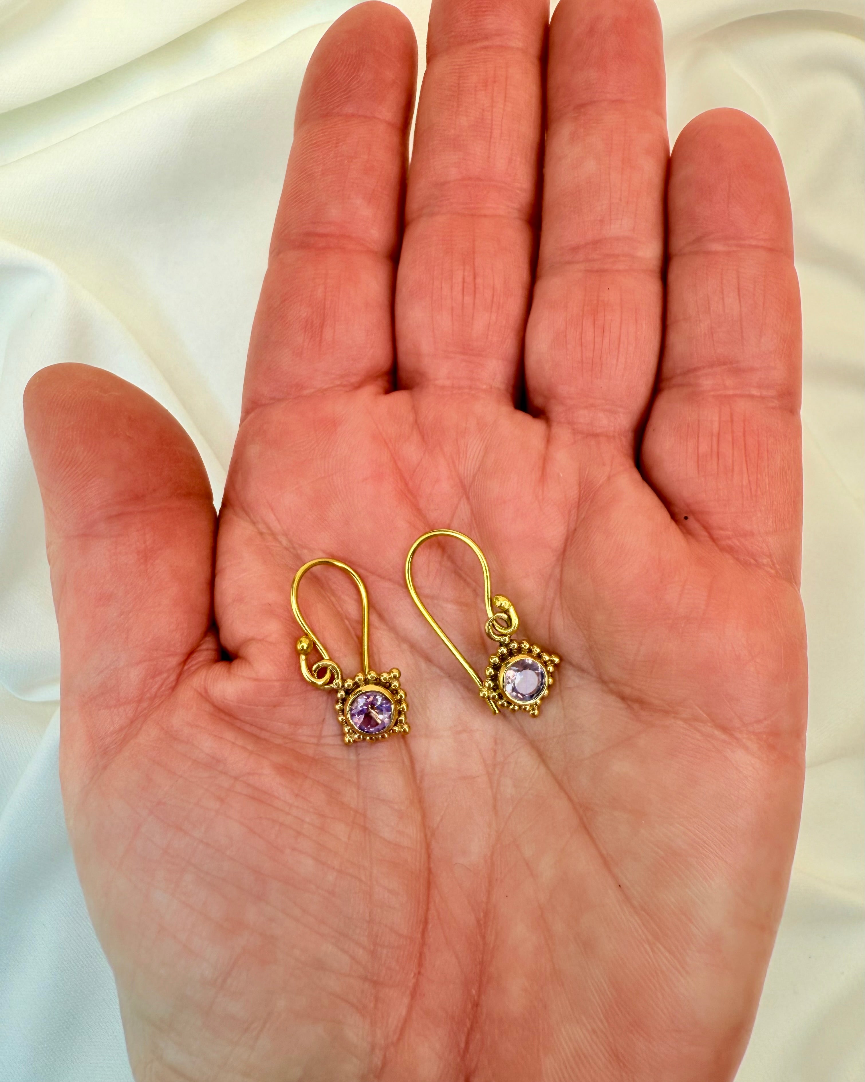 LET YOUR LIGHT SHINE - ØRERINGE