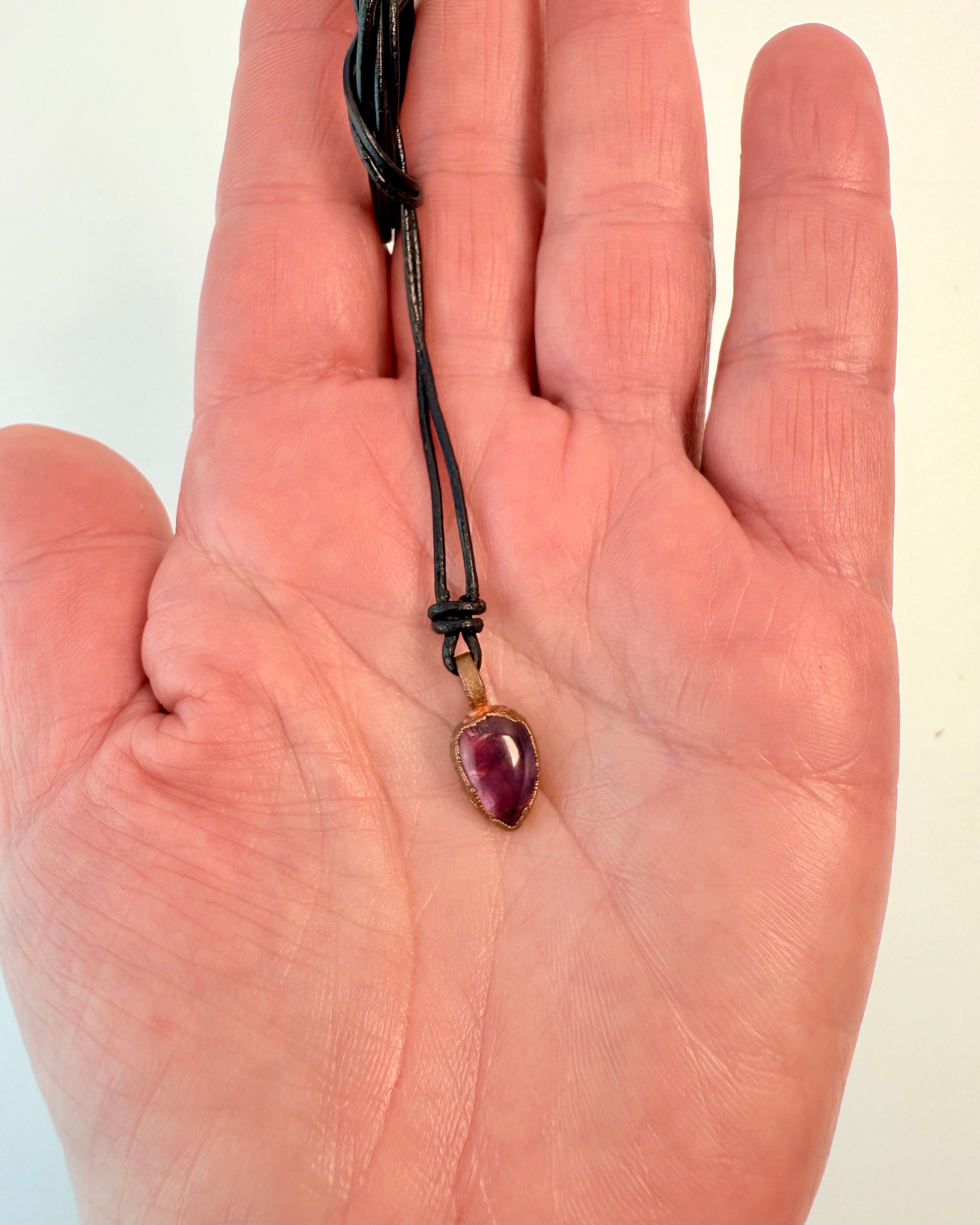 SPIRIT LOOP - AMULET - UNIKA