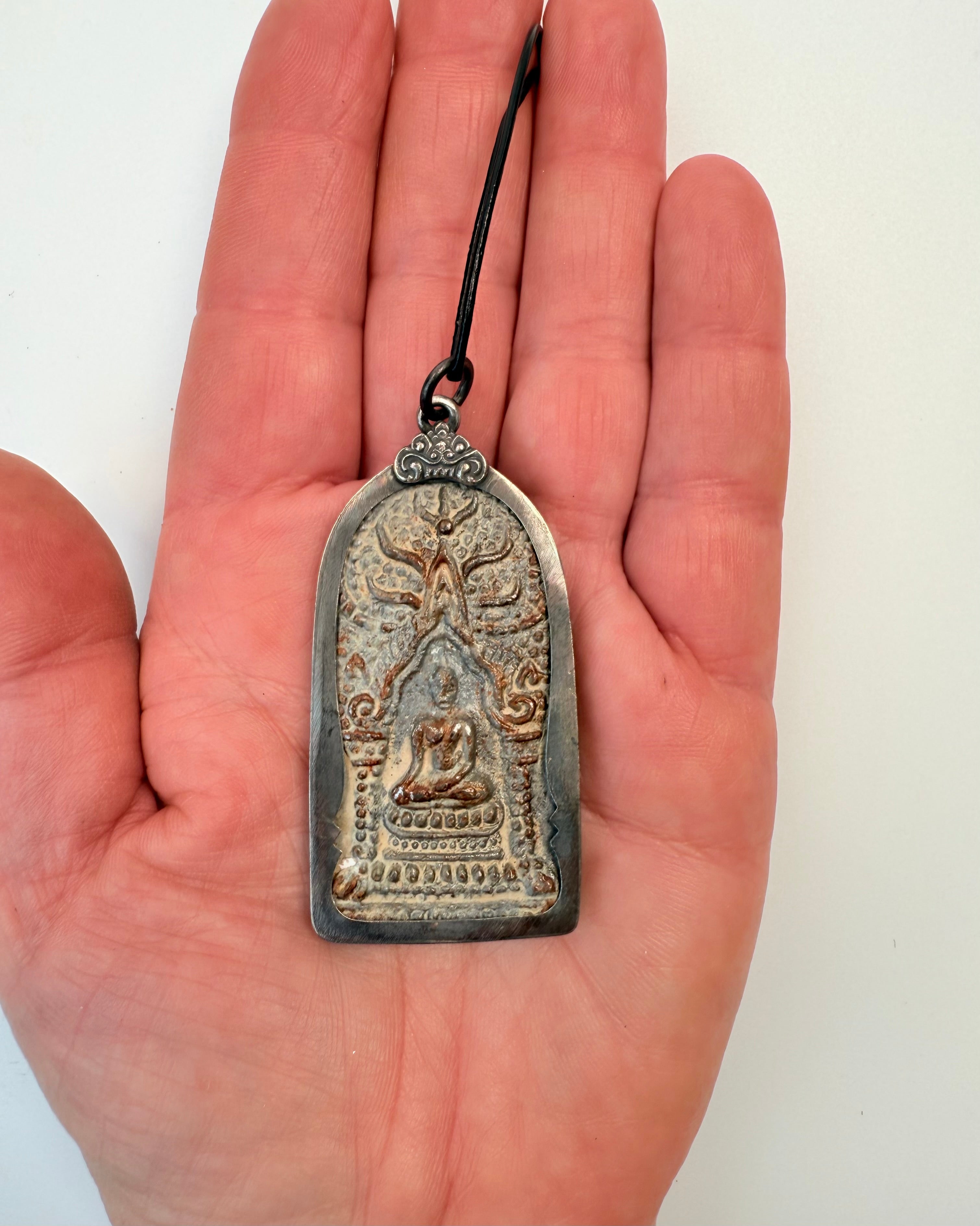 AFSPEJLER DINE VISIONER - AMULET