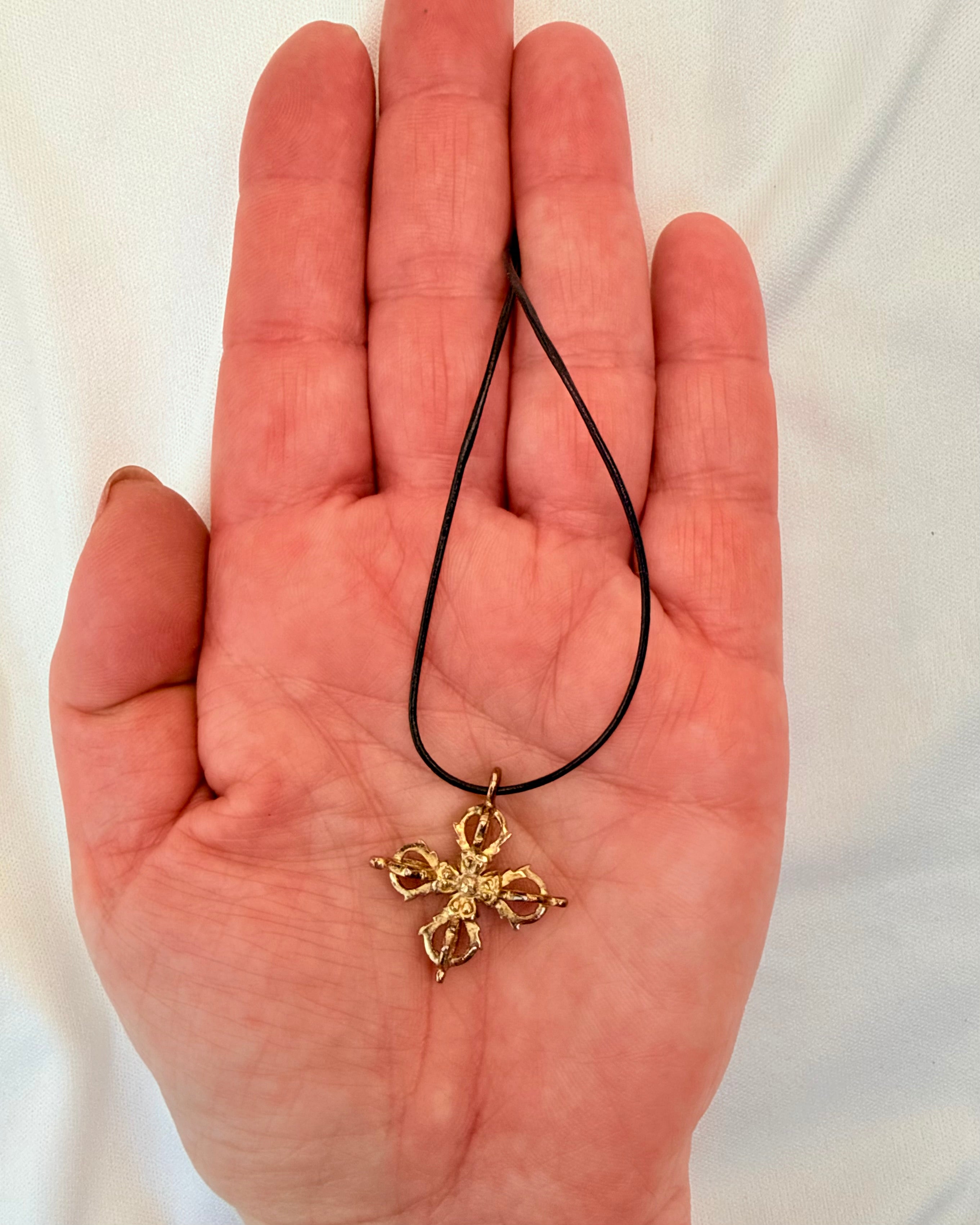 OPLYSNING OG BALANCE - AMULET - UNIKA
