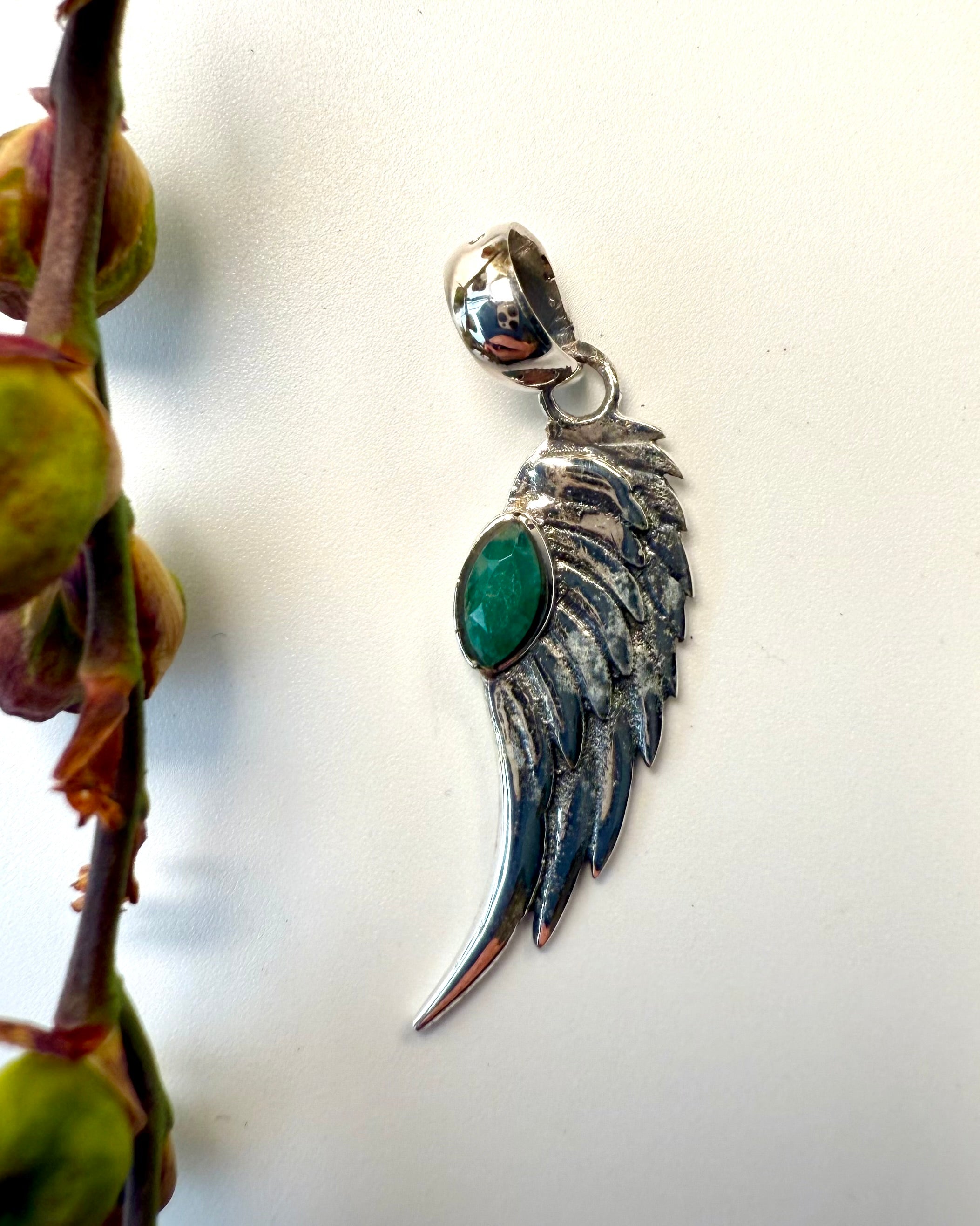 YOU ARE NEVER ALONE - VEDHÆNG - UNIKA