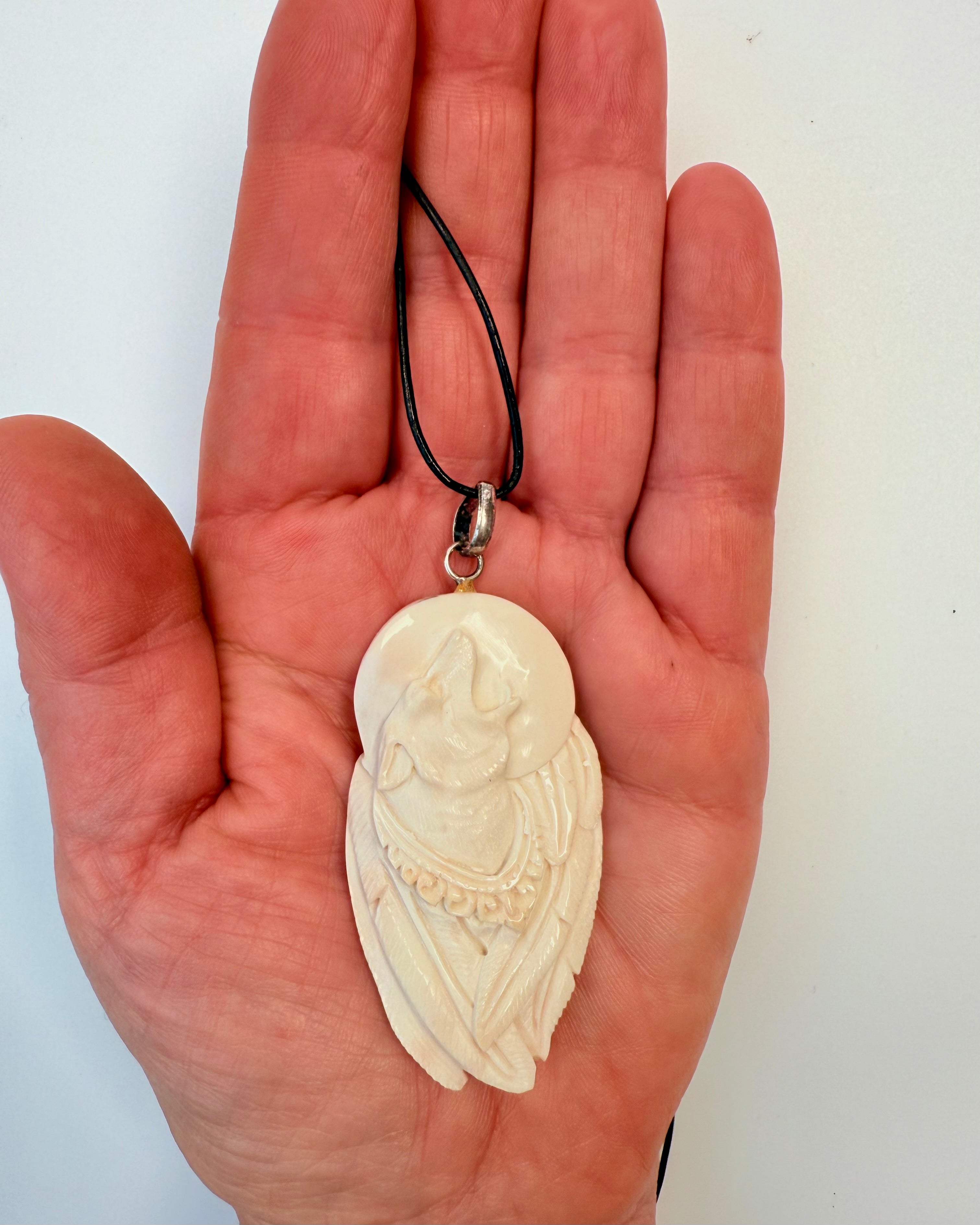 FULDMÅNEN KALDER - AMULET - UNIKA