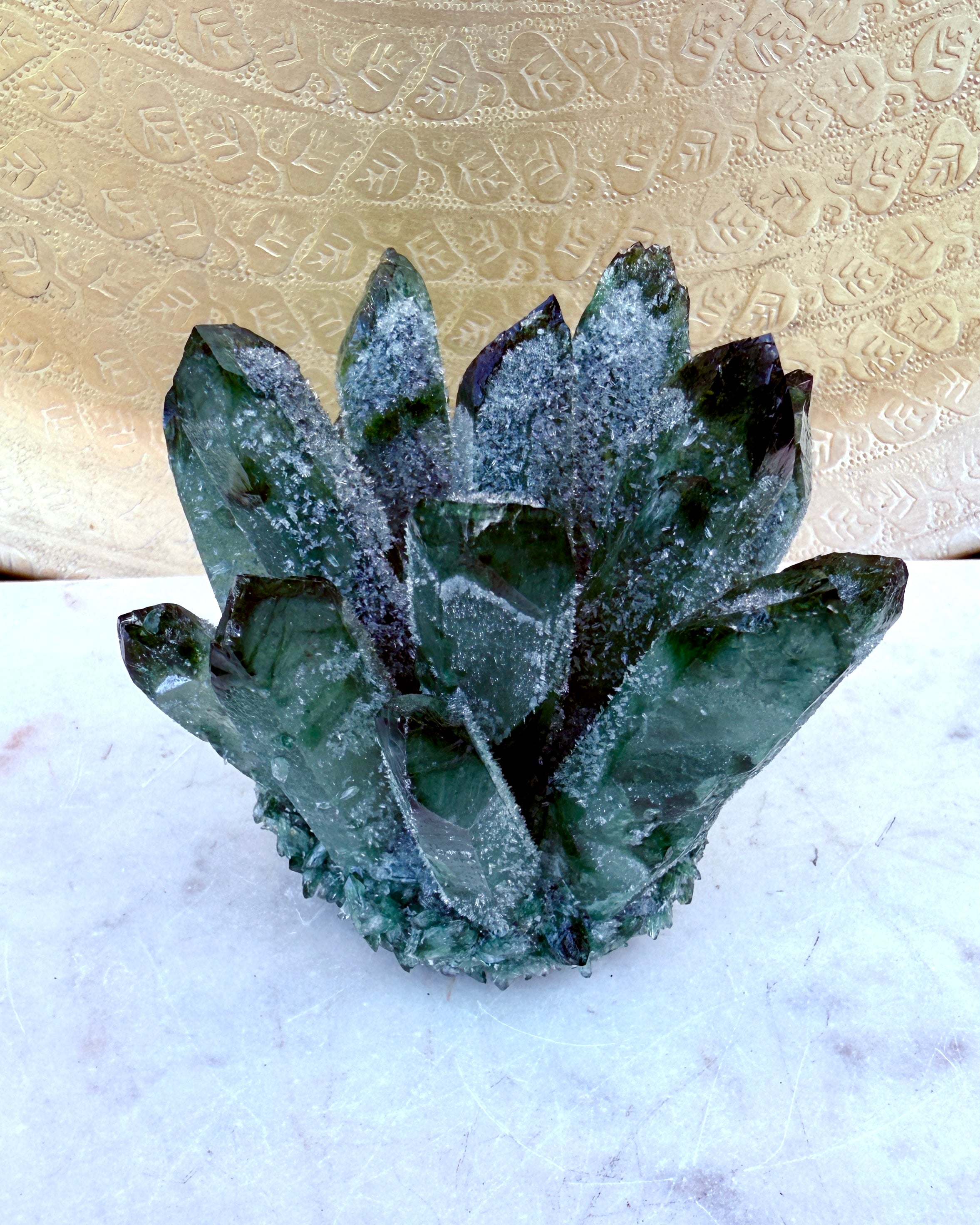 KRAFTKILDE OG STJERNESTØV - KRYSTAL