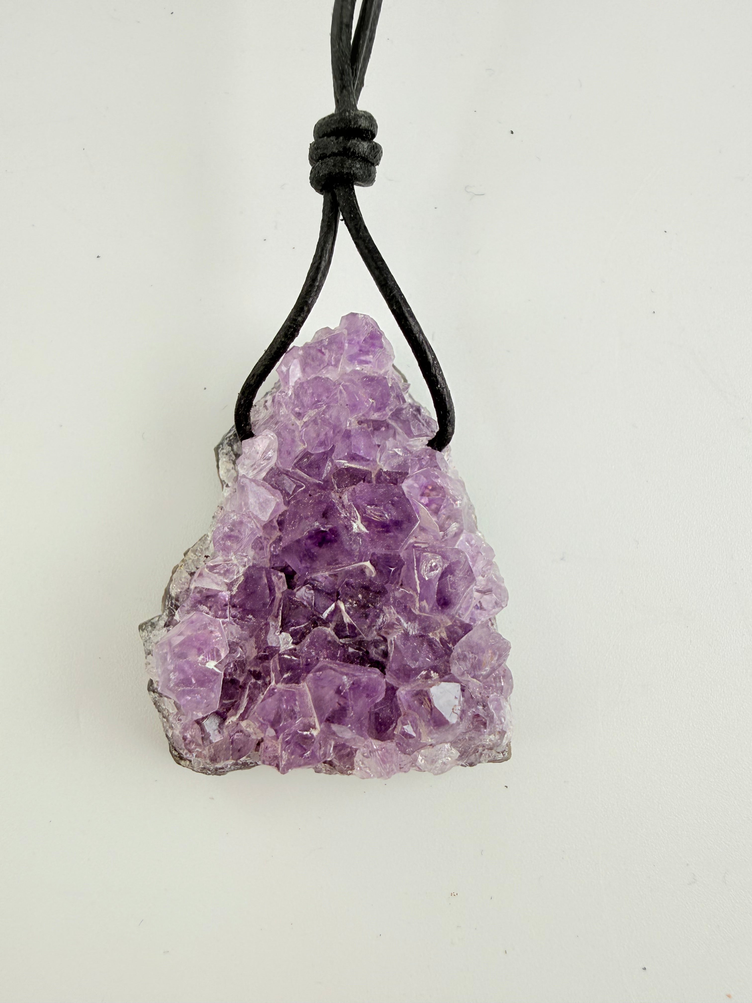 STOL PÅ DIN INTUITION - AMULET
