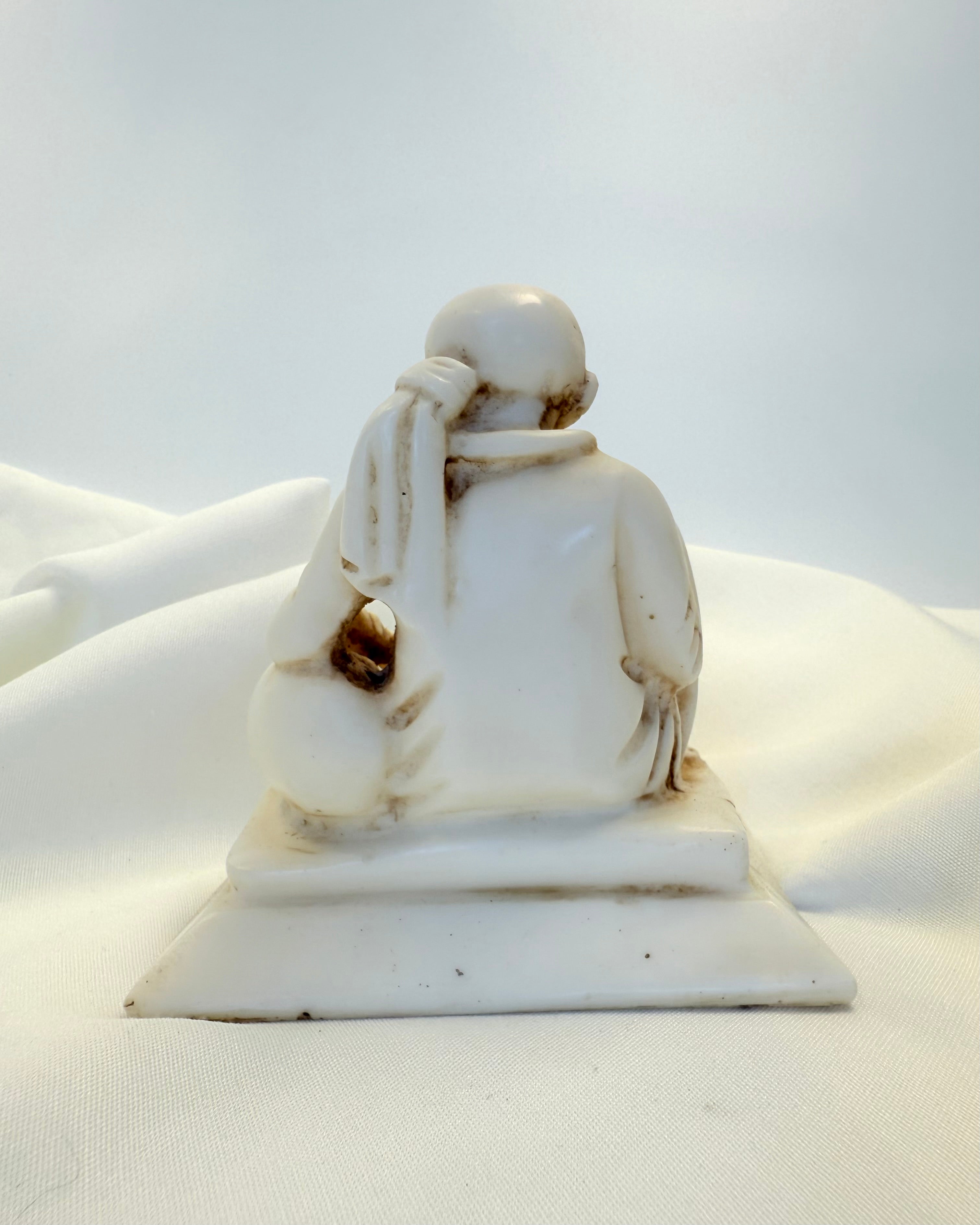 KUNSTEN AT VÆRE I NUET - FIGUR - UNIKA