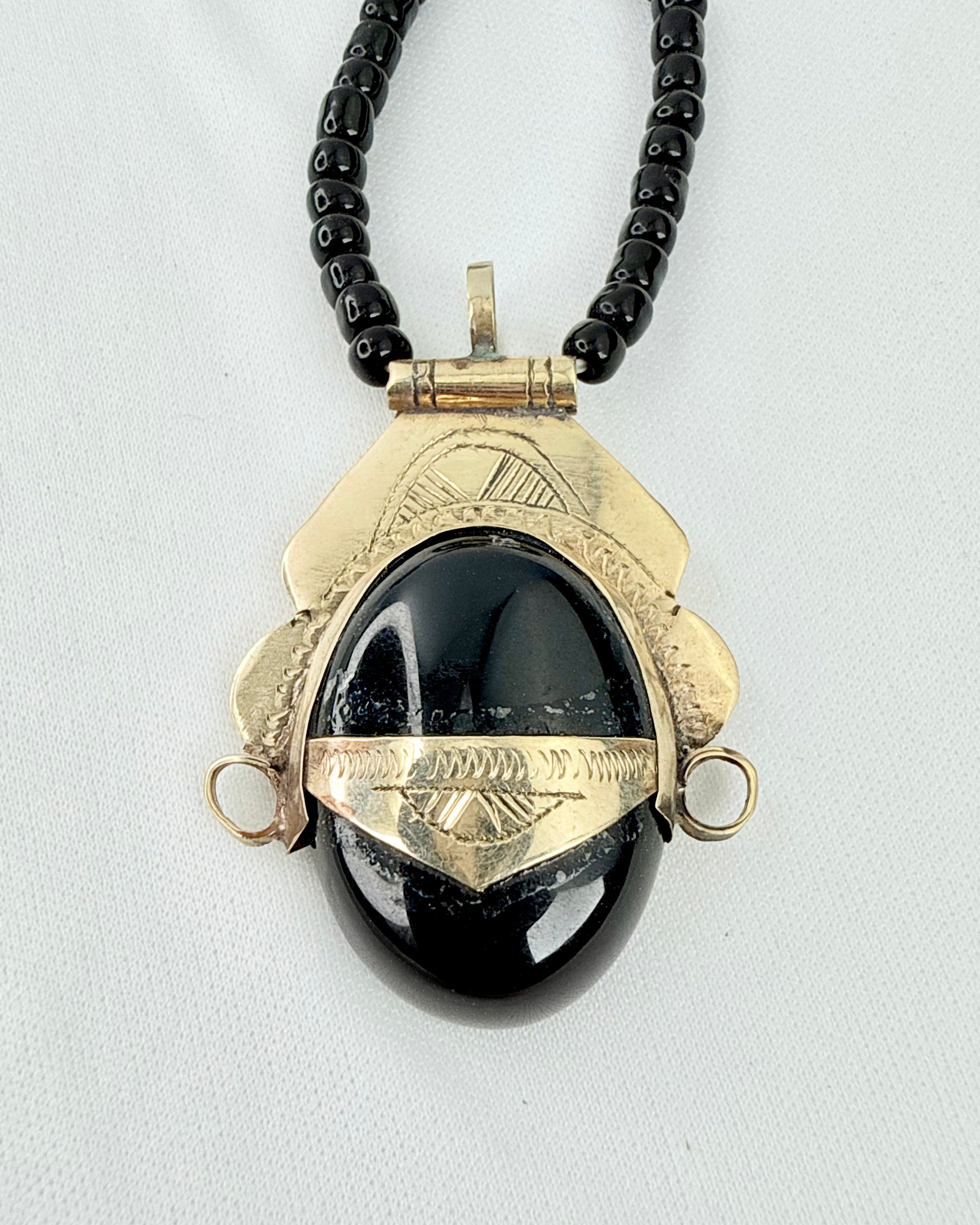 OVERBLIK OG OVERSKUD - ORAKELAMULET - UNIKA