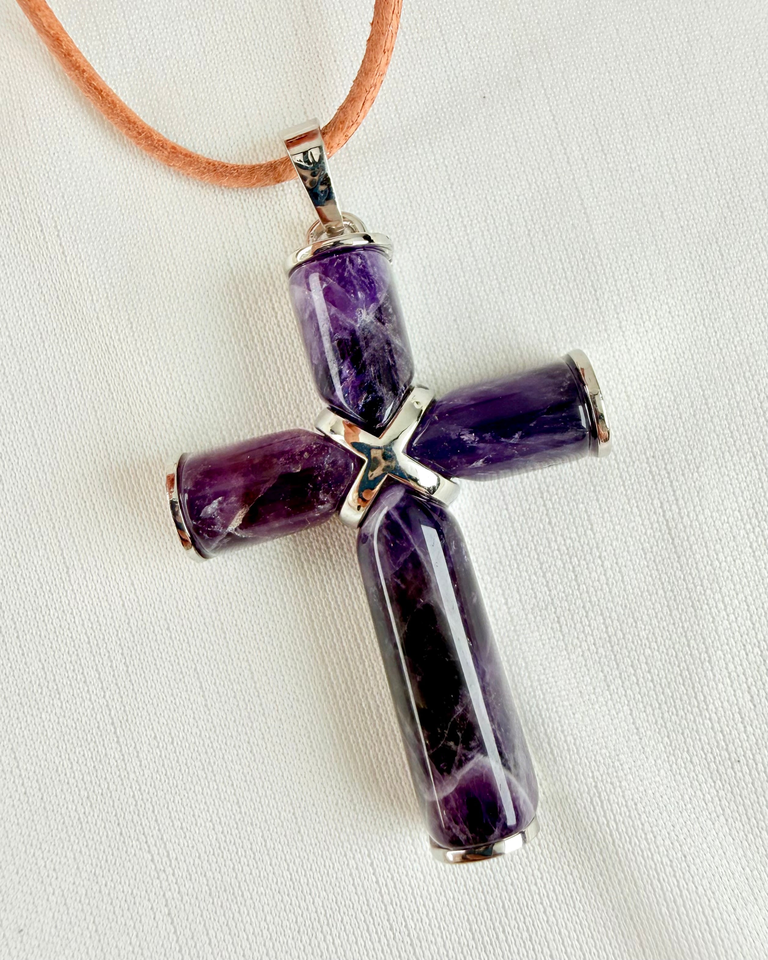 HIMLENS LYS - AMULET