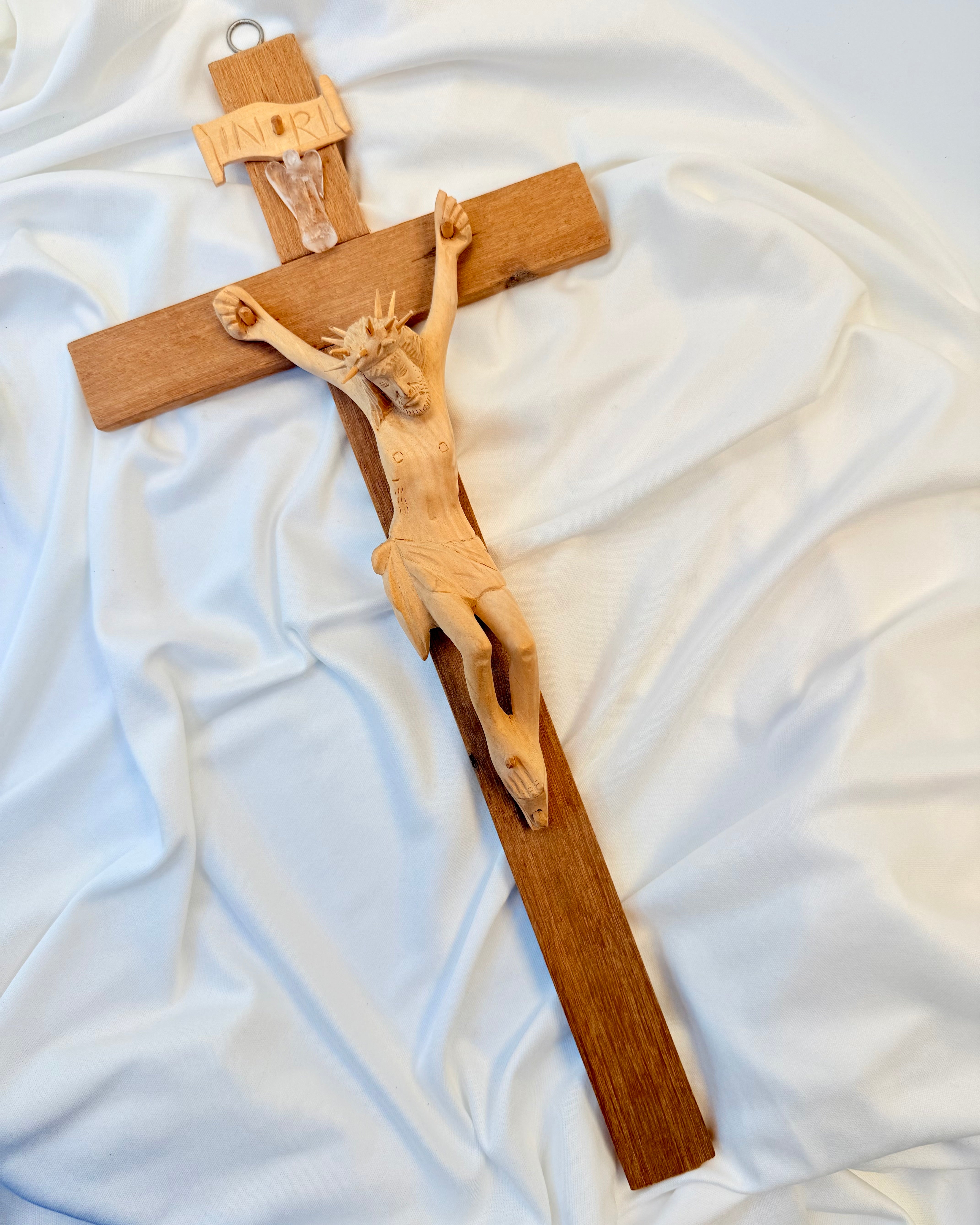 GUDDOMMELIG OMFAVNELSE - JESUS OG ENGLEN
