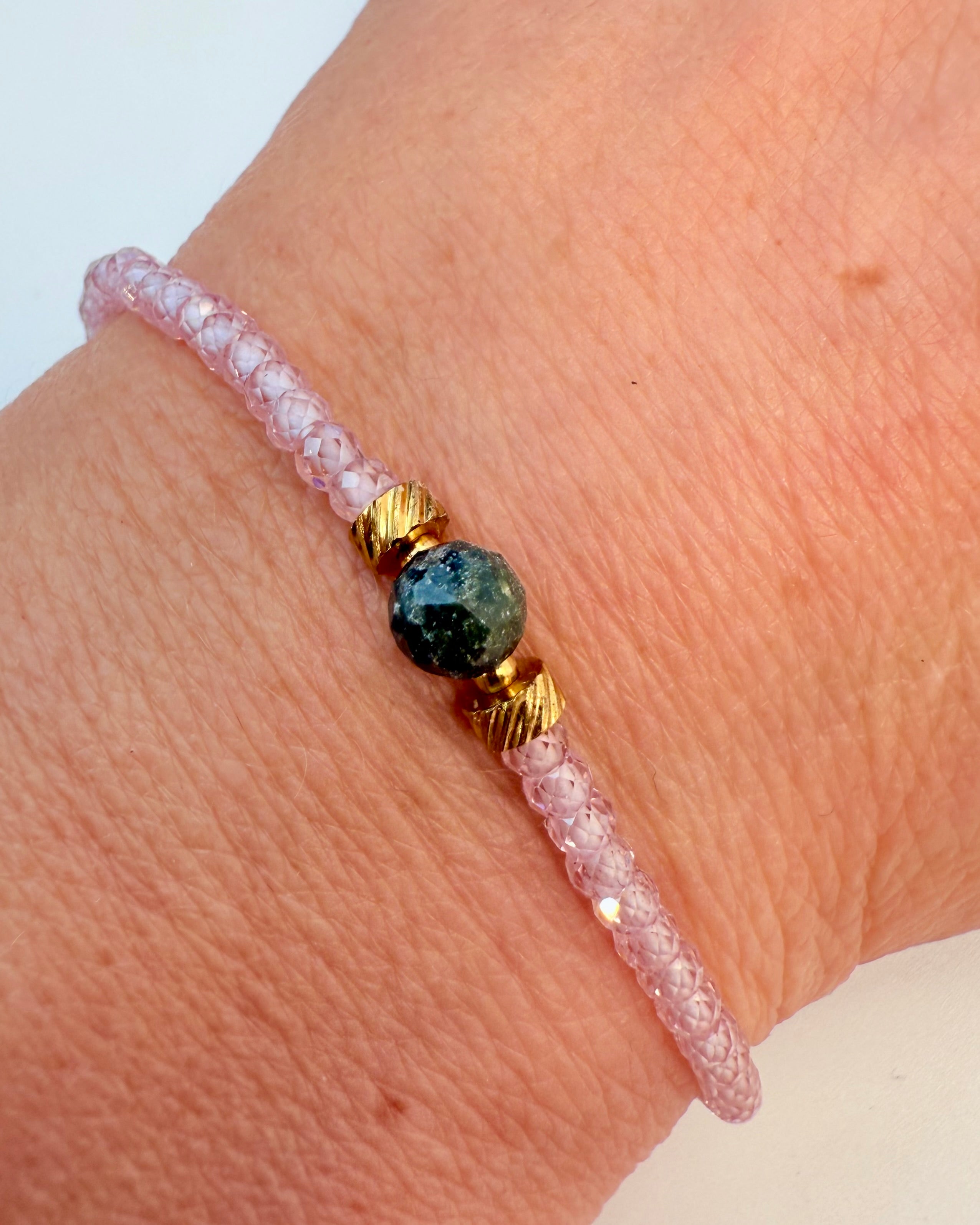 ESSENSEN AF FEMININ FORBINDELSE - ARMBÅND