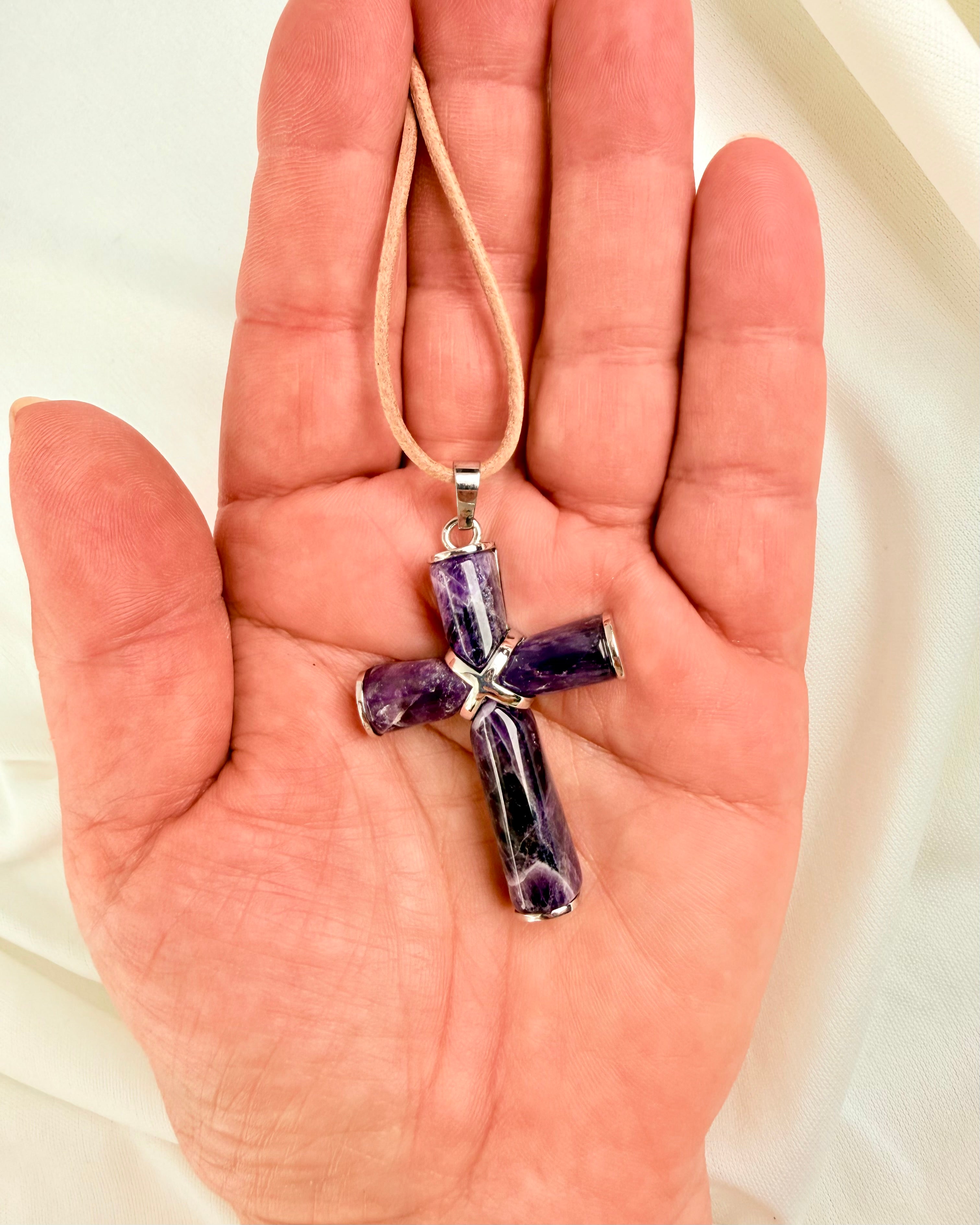 HIMLENS LYS - AMULET