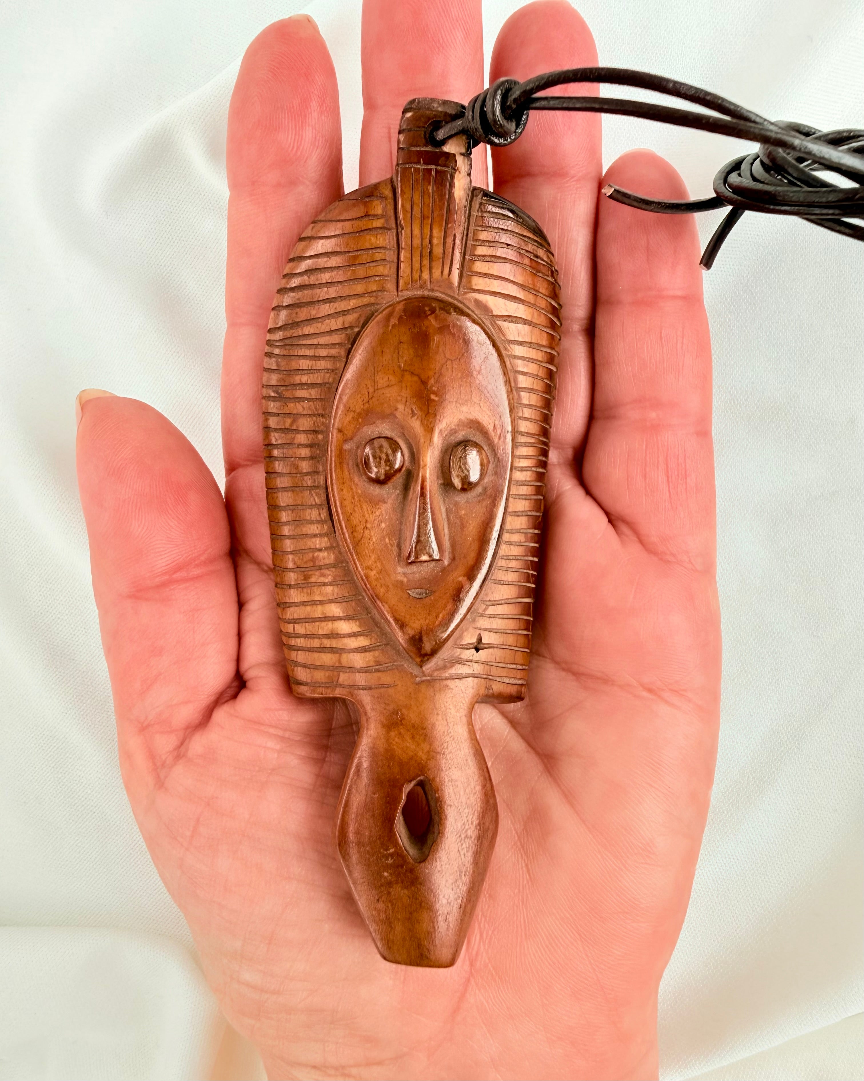 AUTENTISK I DIN EGEN URKRAFT - AMULET - UNIKA