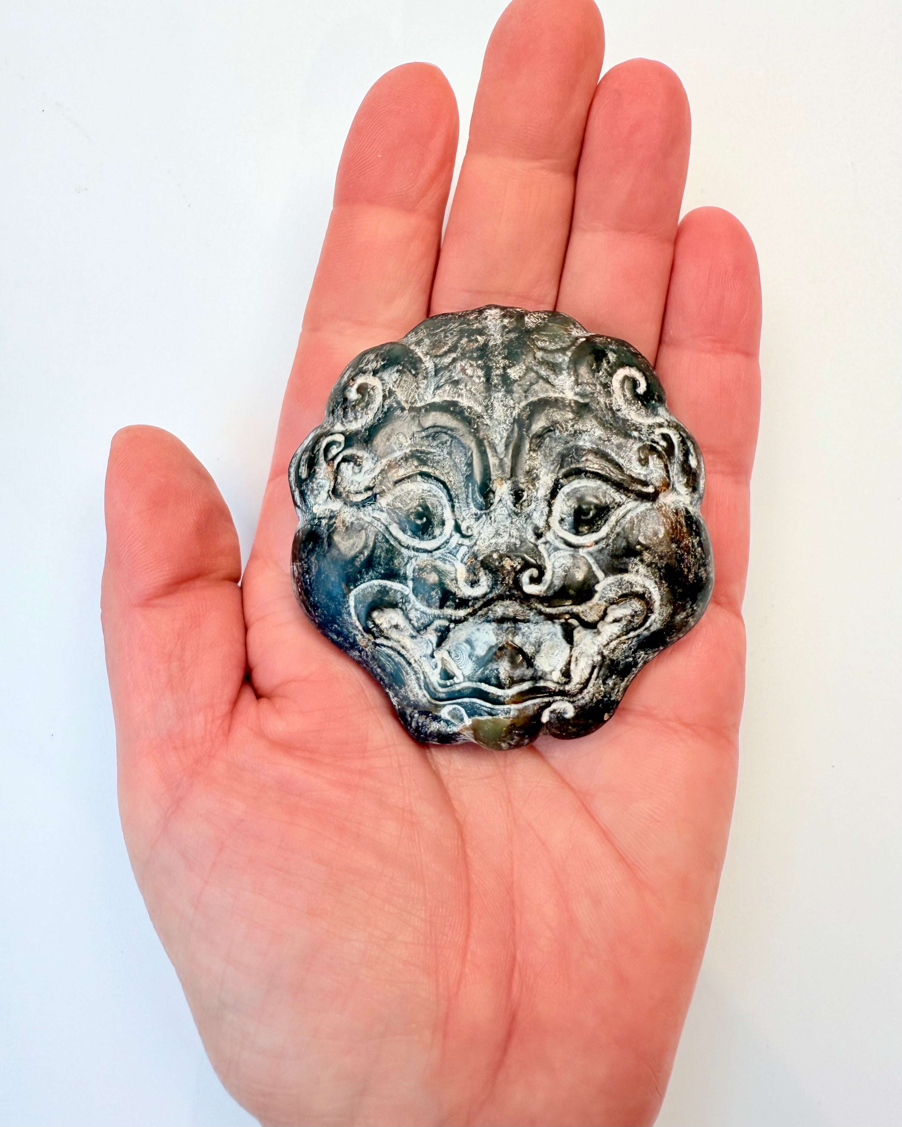 UFORFALSKET OG UTÆMMET - AMULET - UNIKA