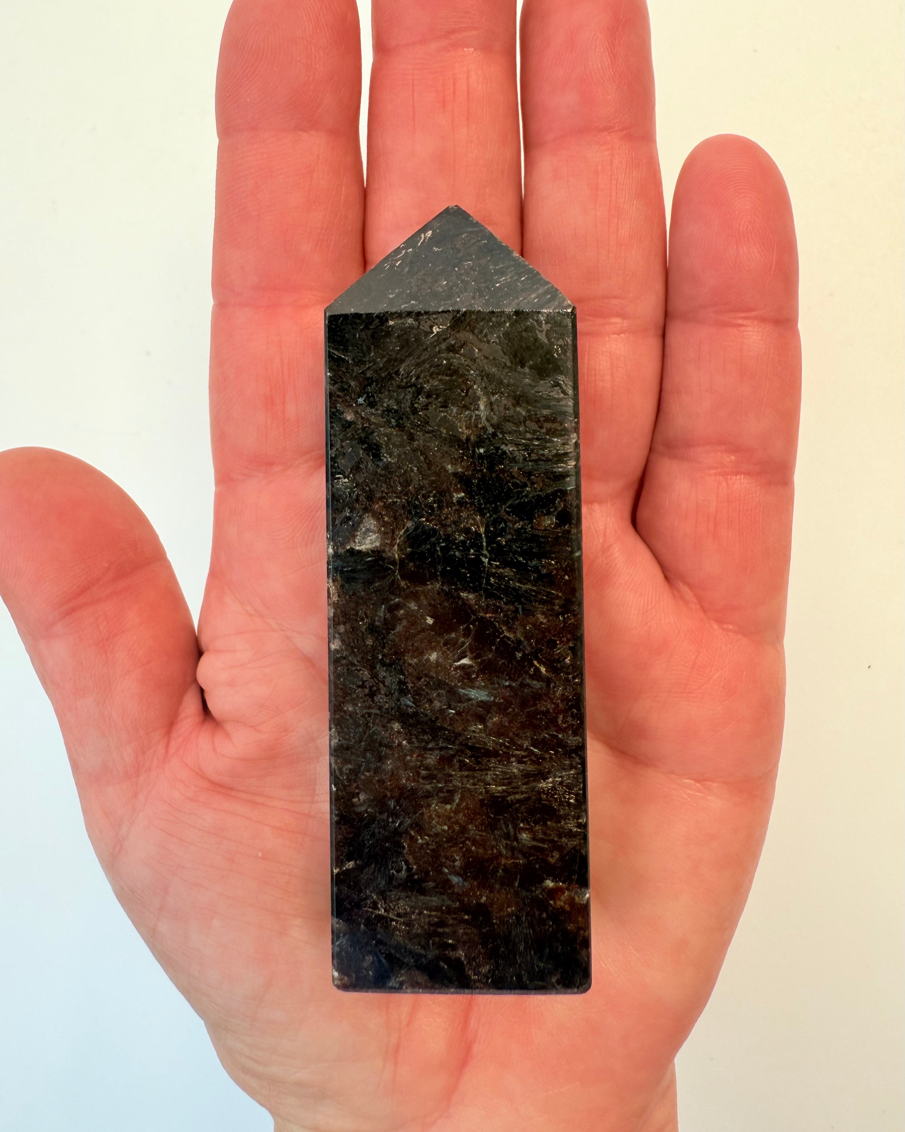 DEN SORTE ULV - KRYSTALSØJLE