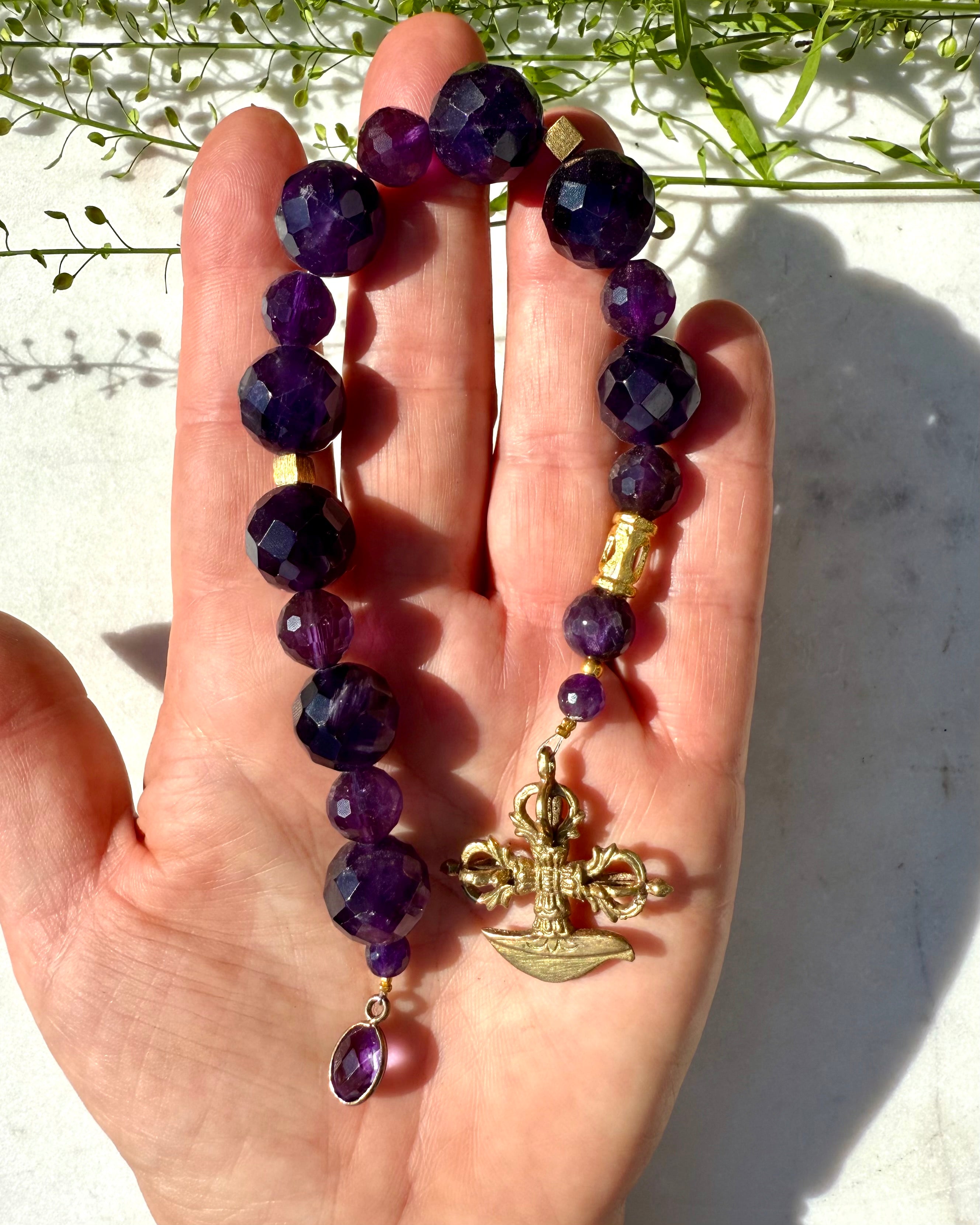 YOUR INNER TEMPLE - KRYSTALKÆDE - UNIKA