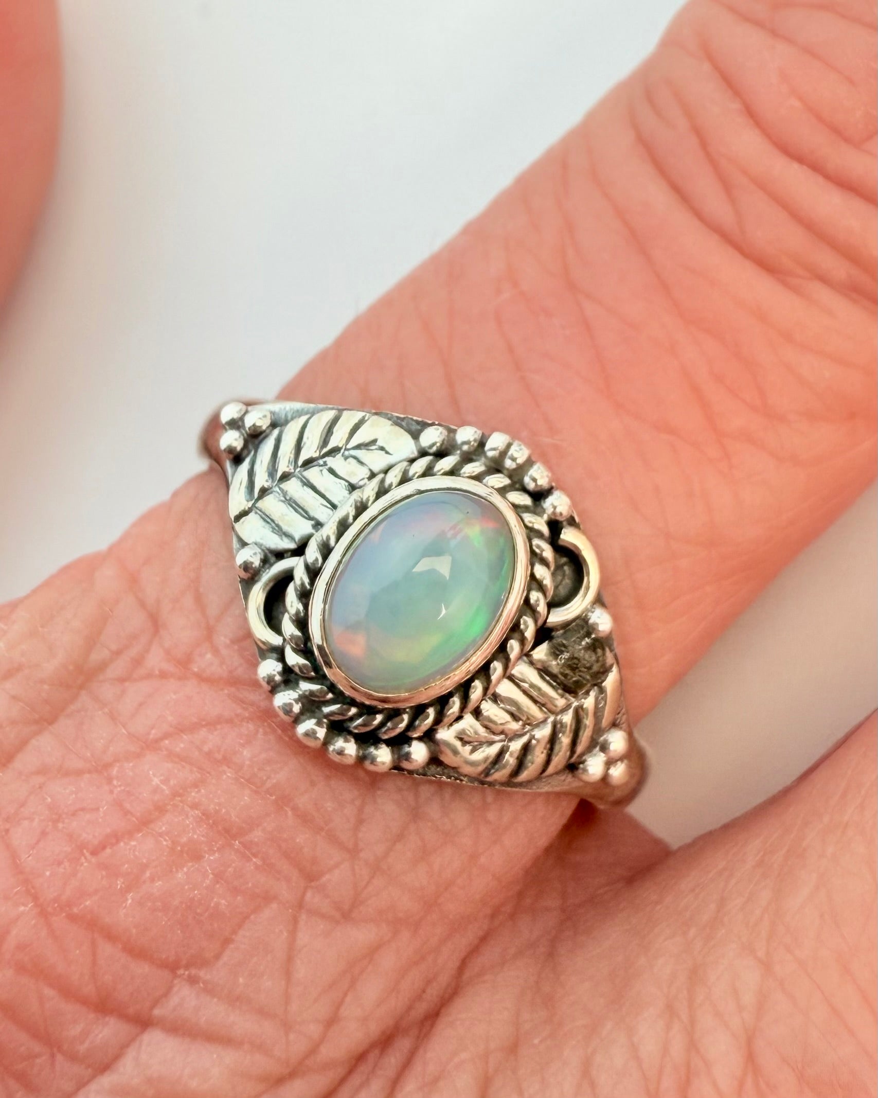 VØLVENS VÅGNE ØJE - RING - UNIKA