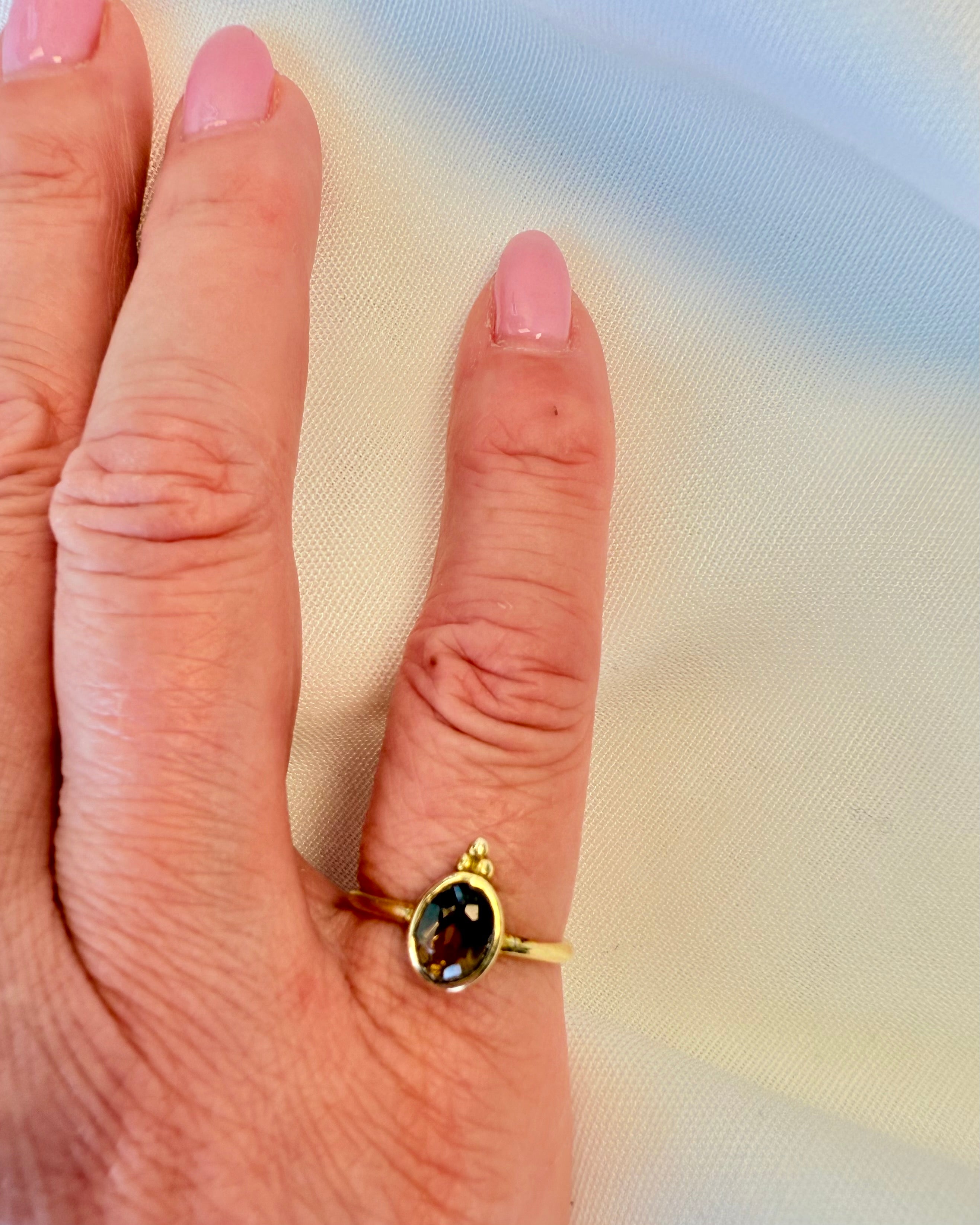 THE GATHERING POINT - RING - UNIKA