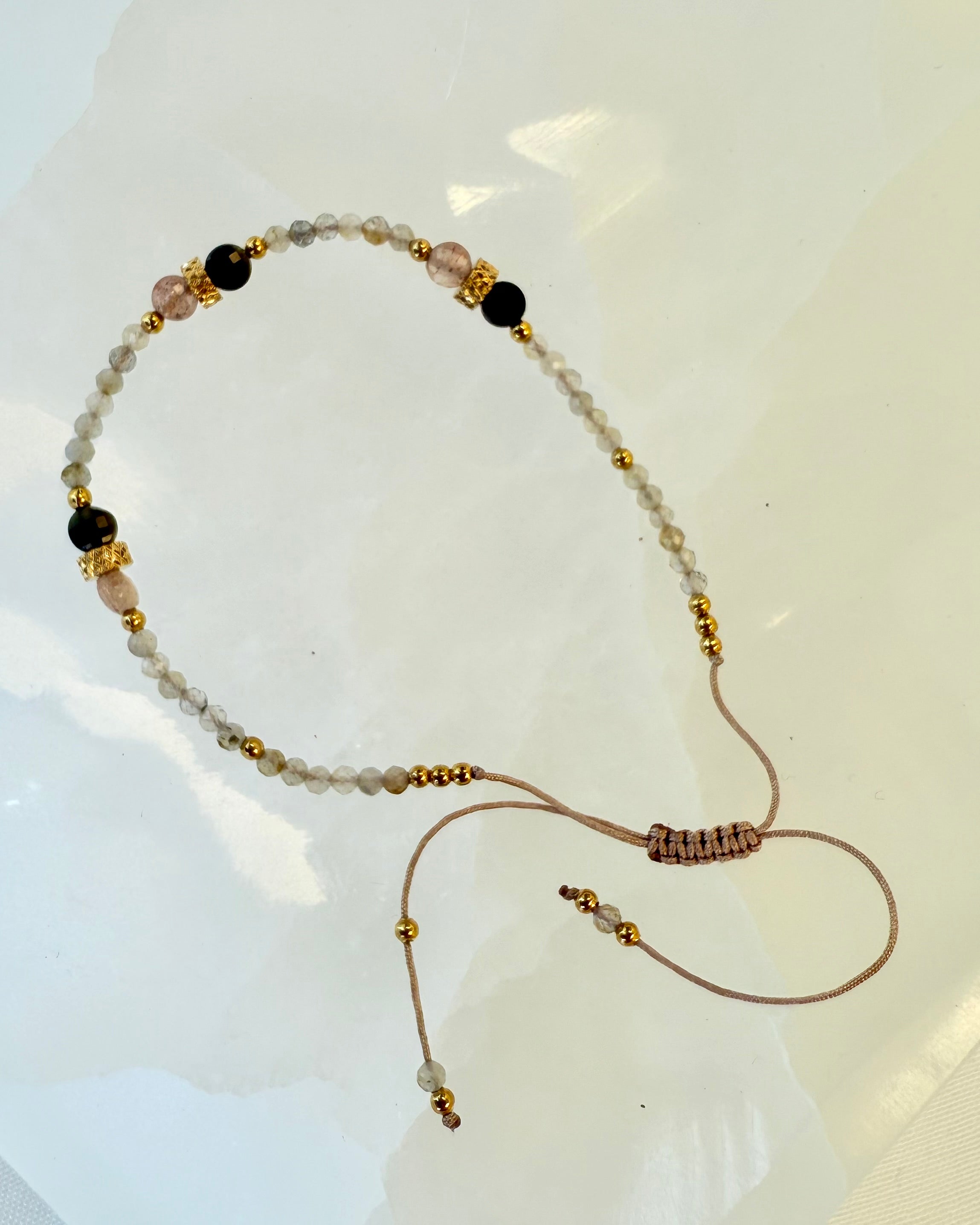 OWN YOUR SPACE - ARMBÅND - UNIKA