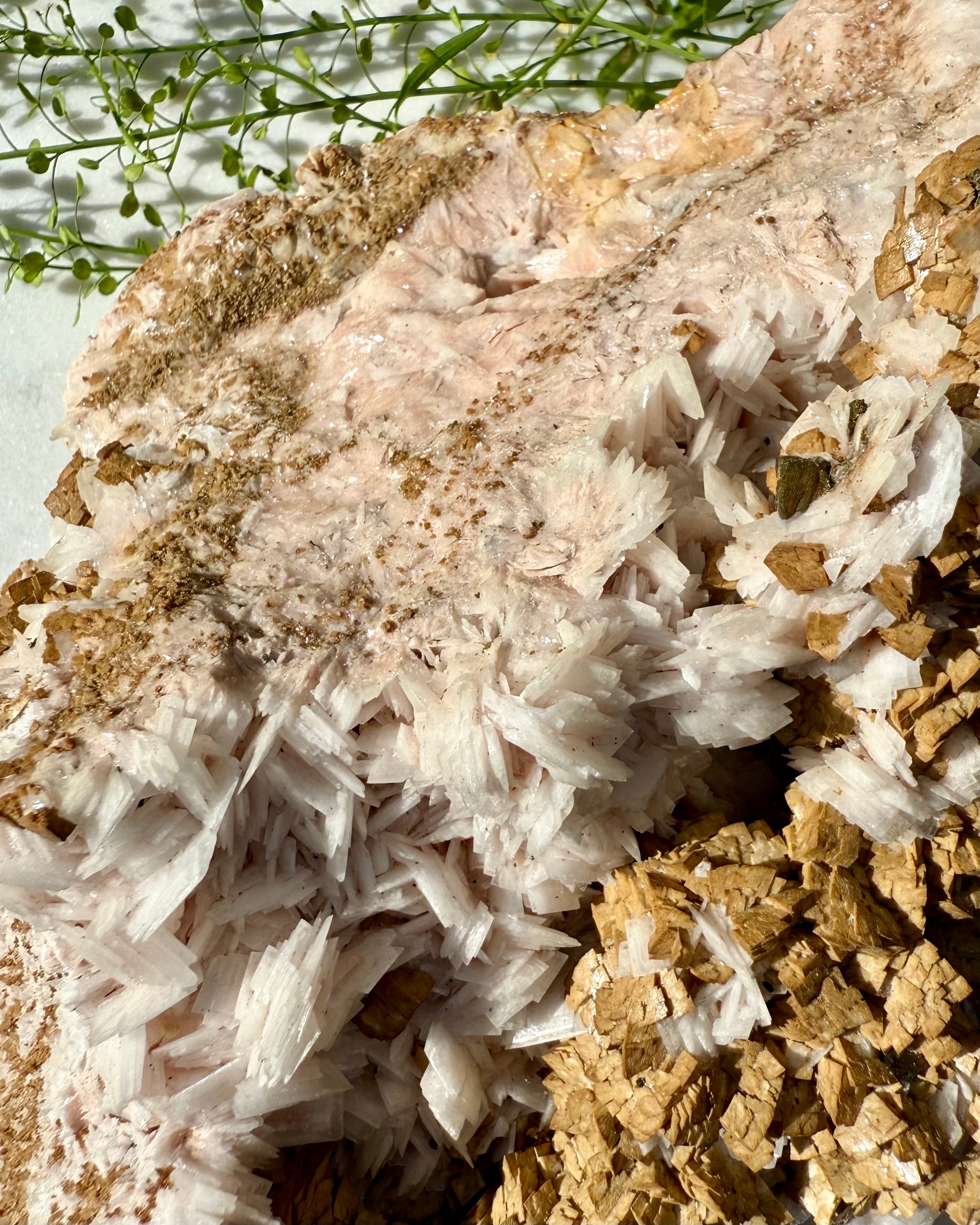 GUDDOMMELIG OG FEMININ - KRYSTAL - UNIKA