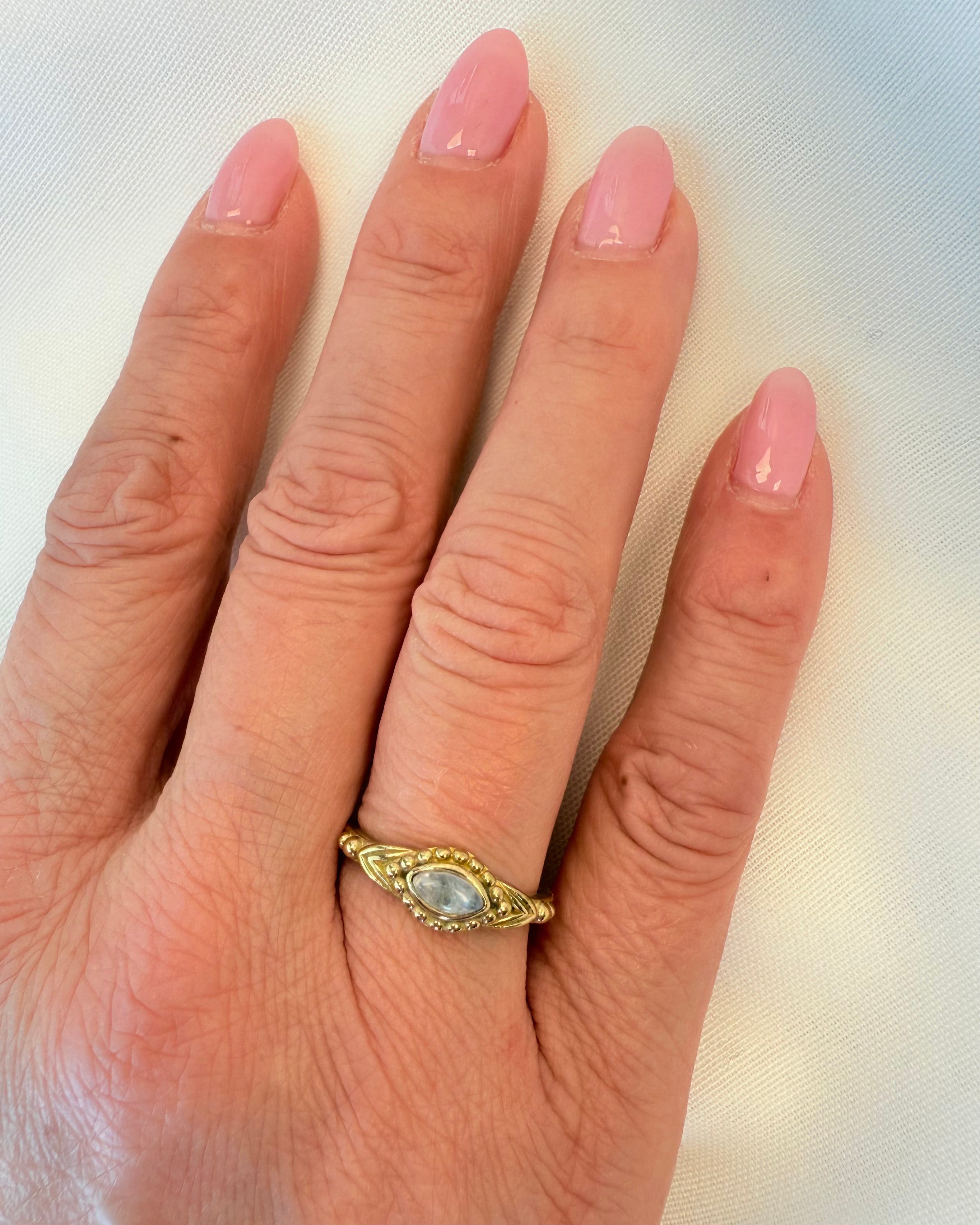 SEJDKVINDENS EVNER - RING - UNIKA