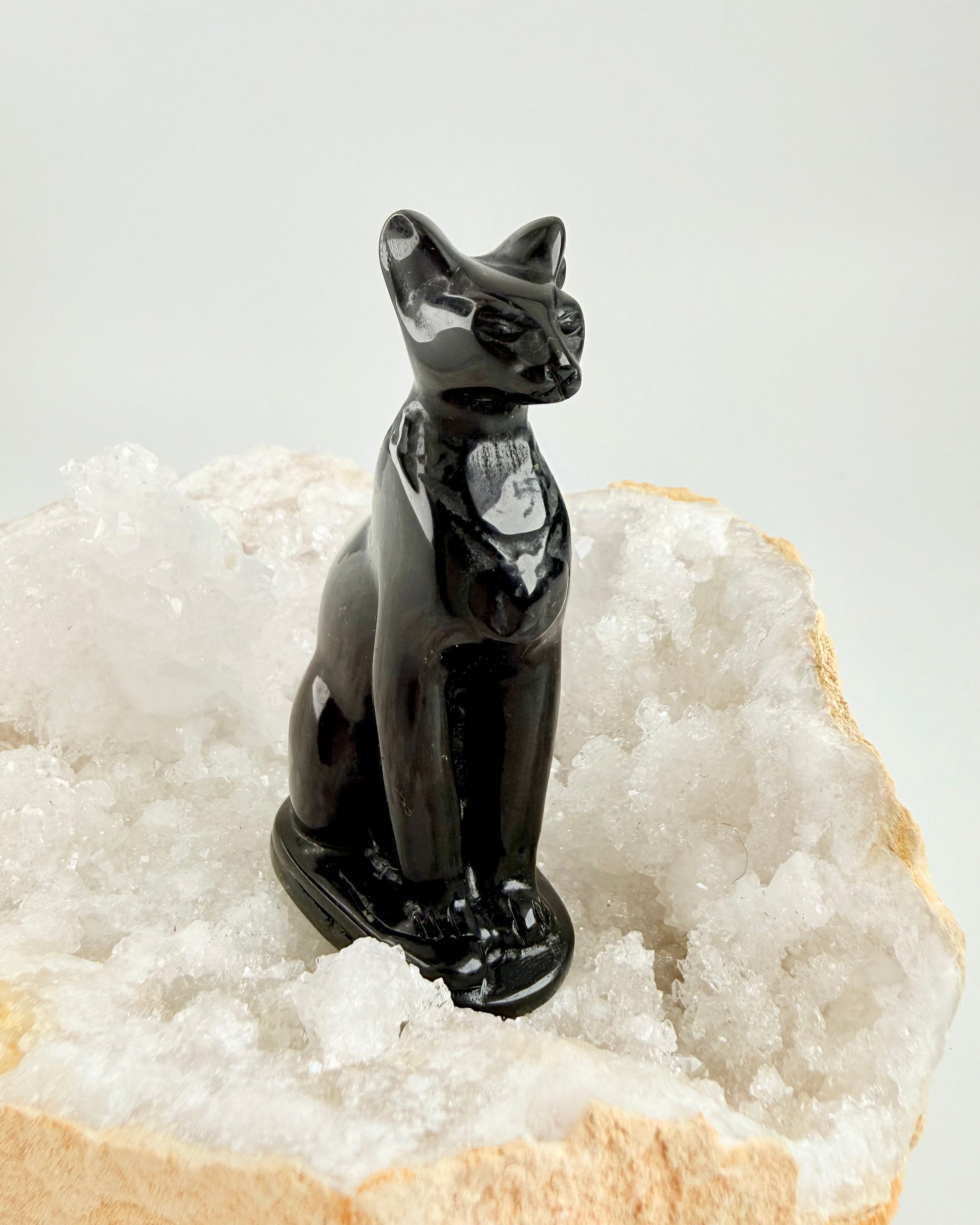 MAGI OG UAFHÆNGIGHED - KAT - KRYSTAL
