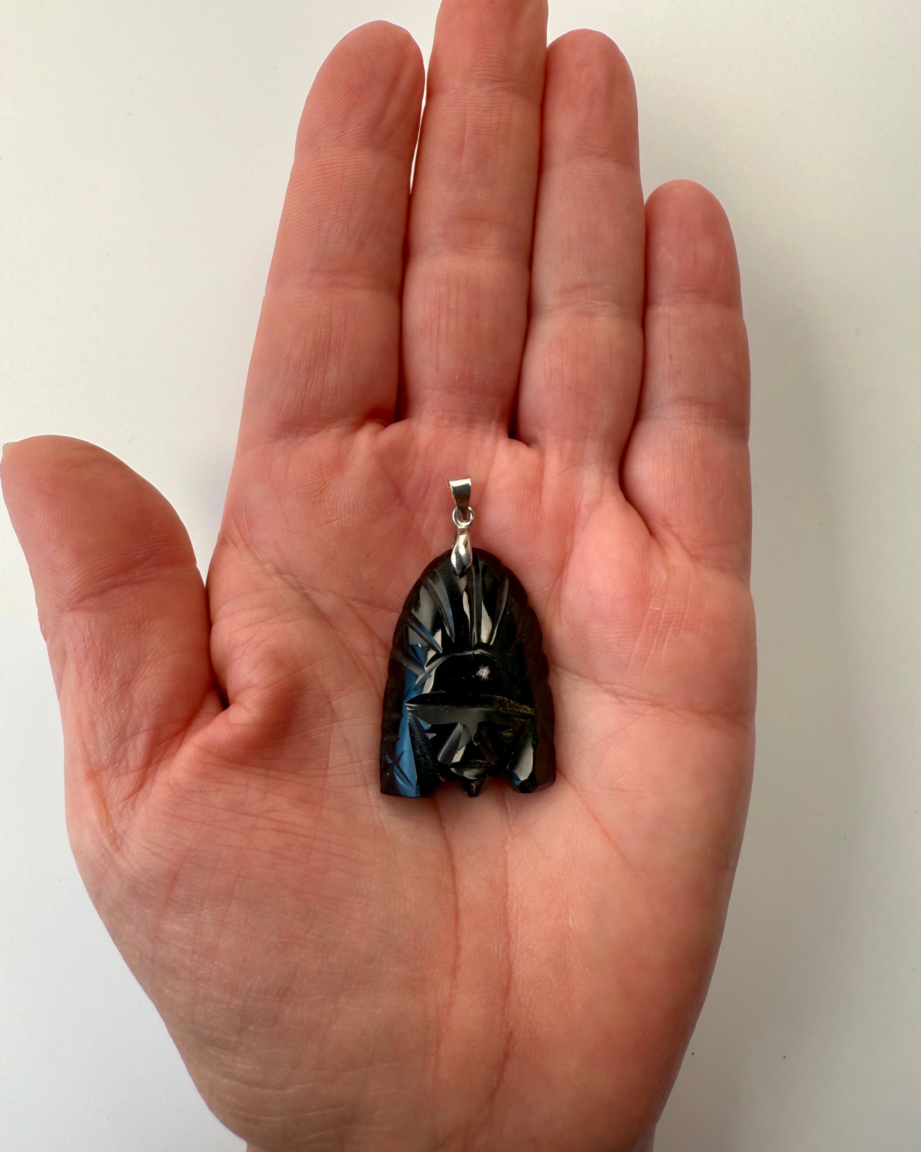 GIV SLIP OG REJS DIG - AMULET - UNIKA