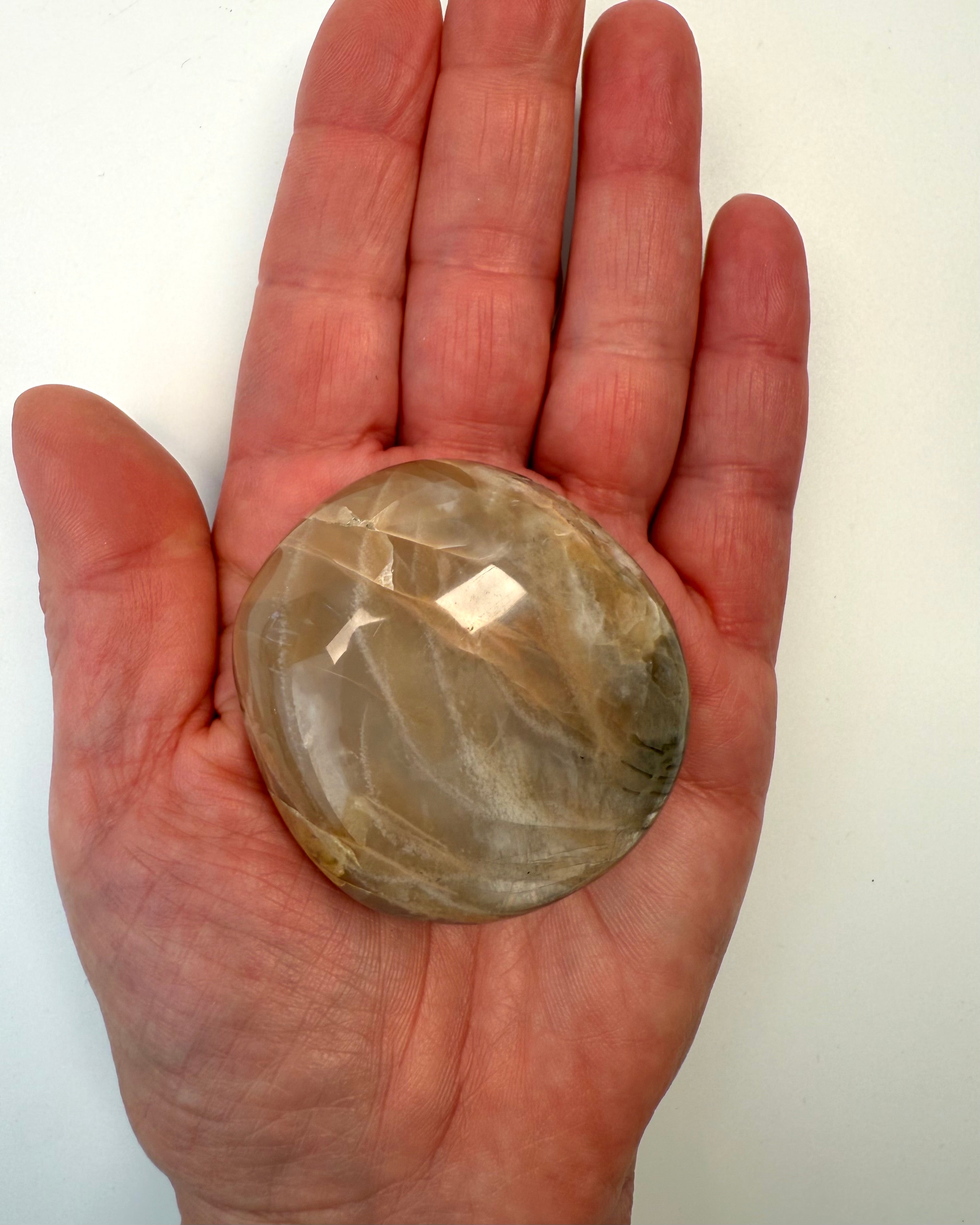 GOLDEN BOUNDARIES - KRYSTAL