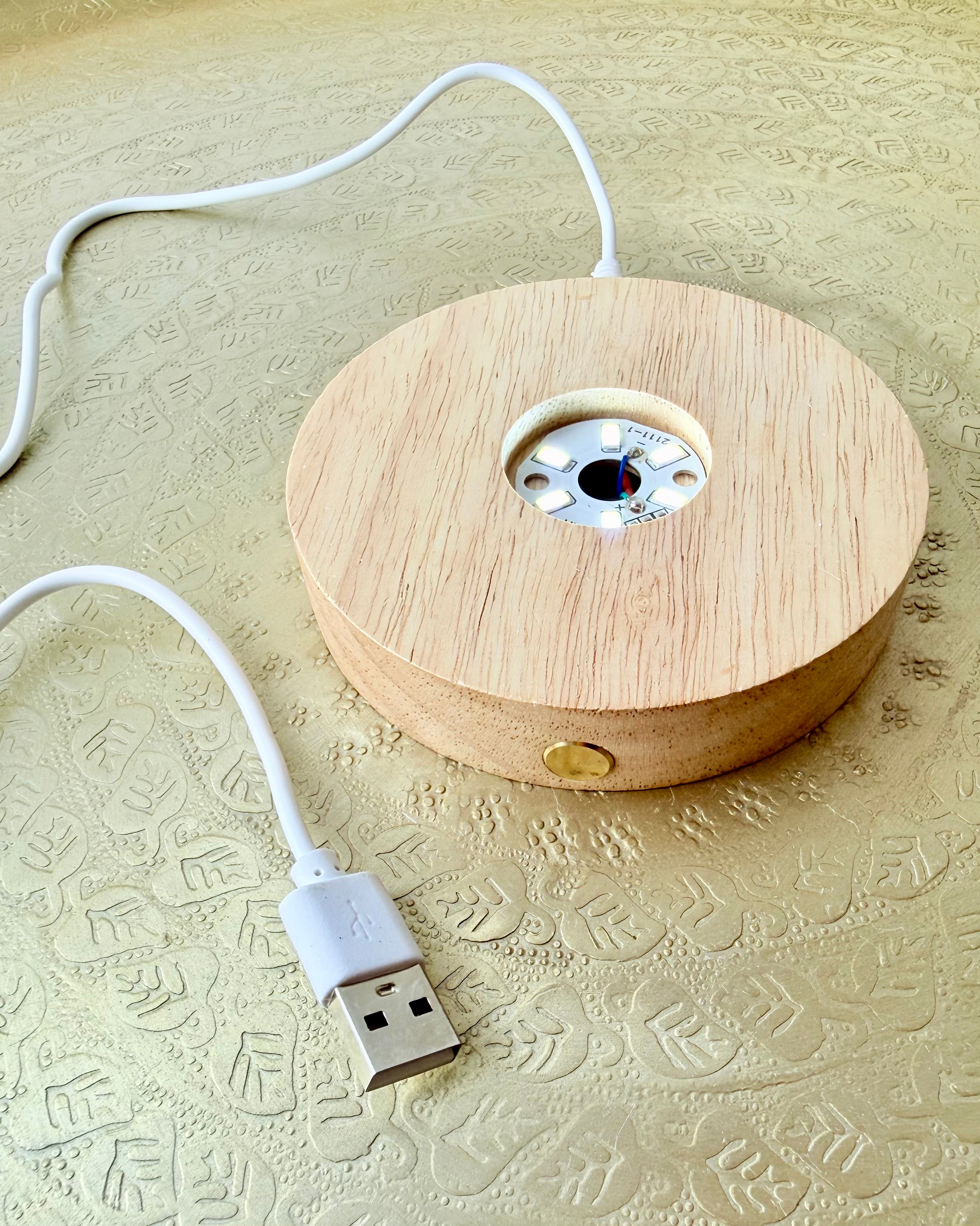ROLIG, FREDELIG OG BEKYMRINGSFRI - LAMPE