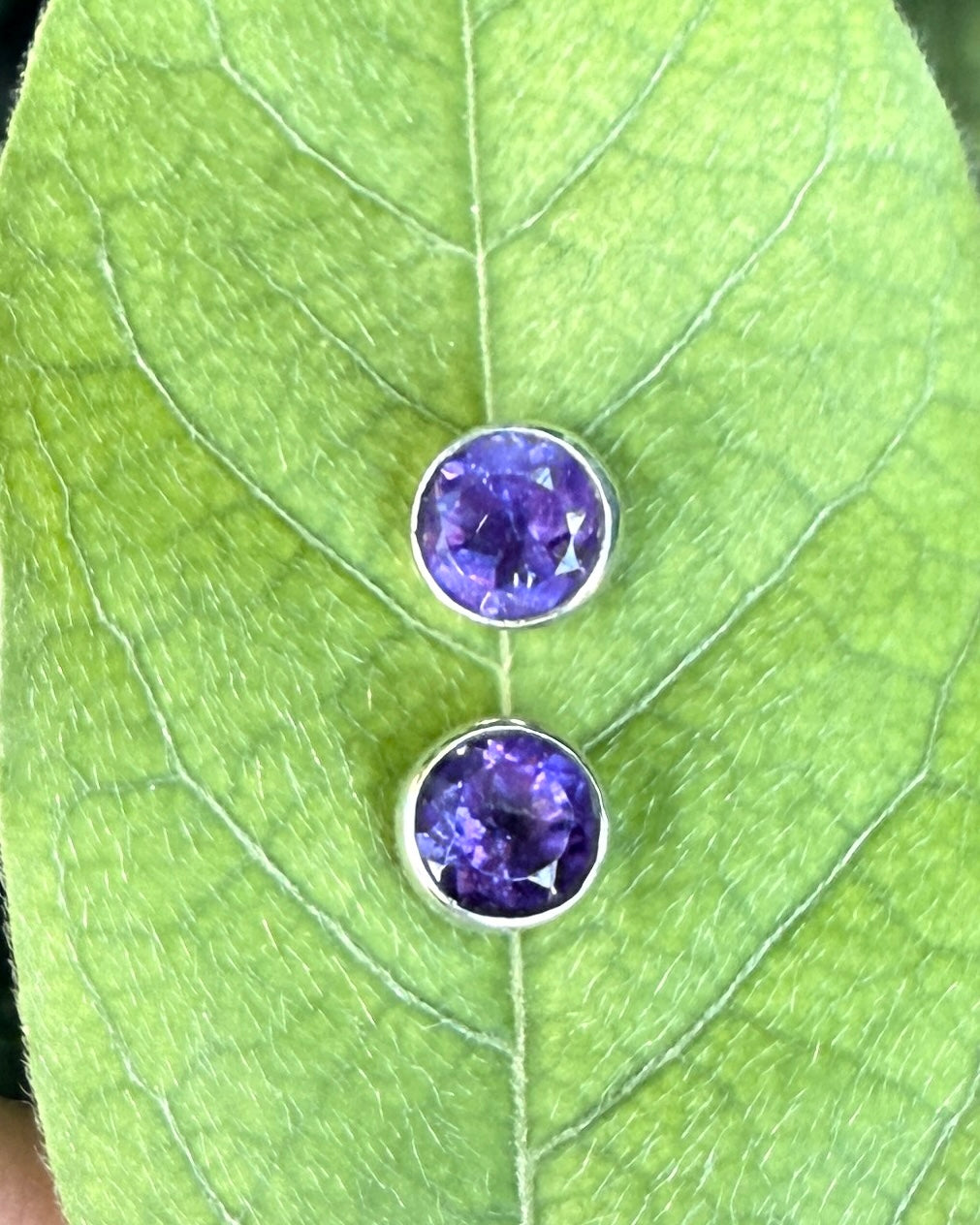 JEG ER UAFHÆNGIG - ØRERINGE