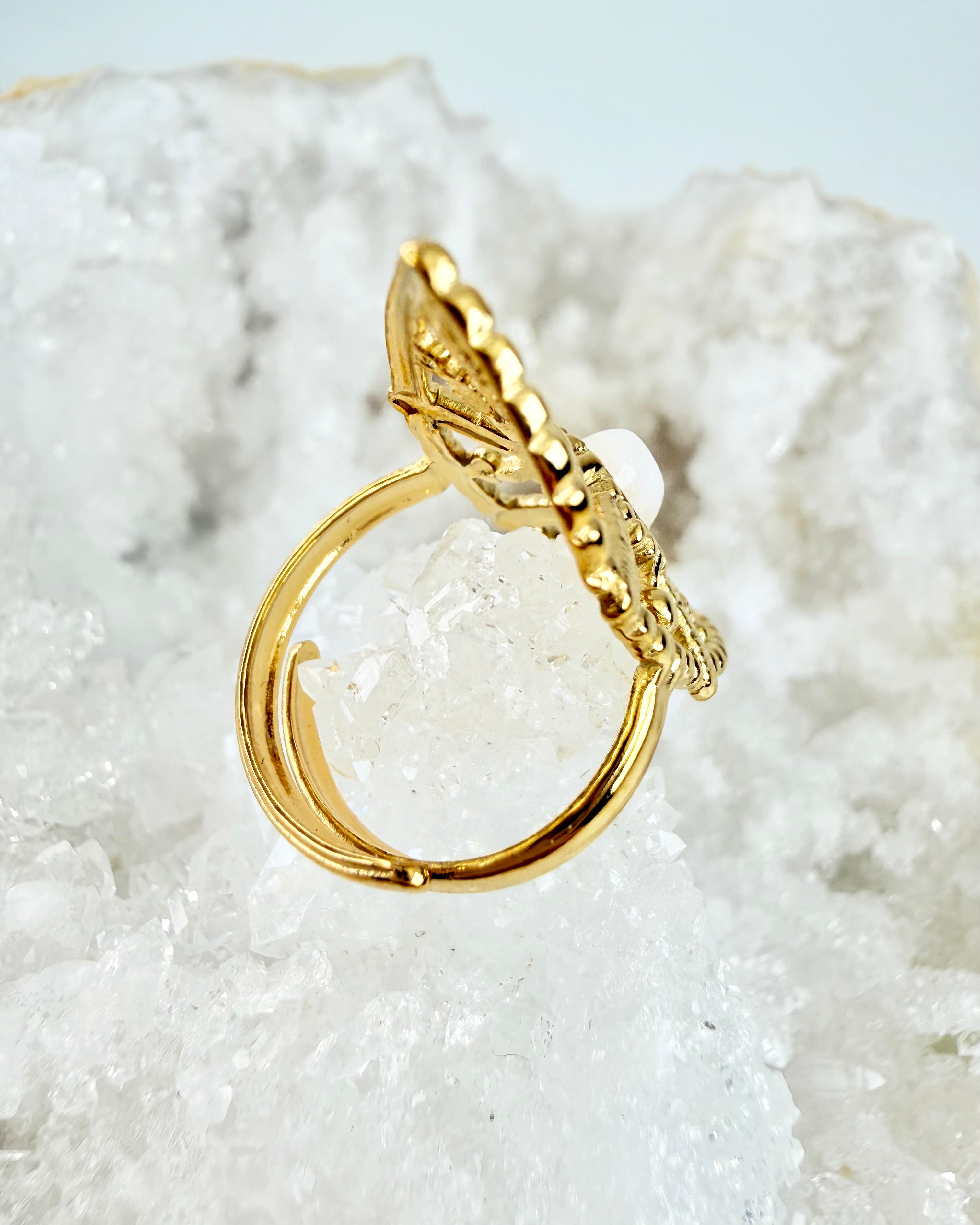 OVERSKUD OG SELVSIKKERHED - RING