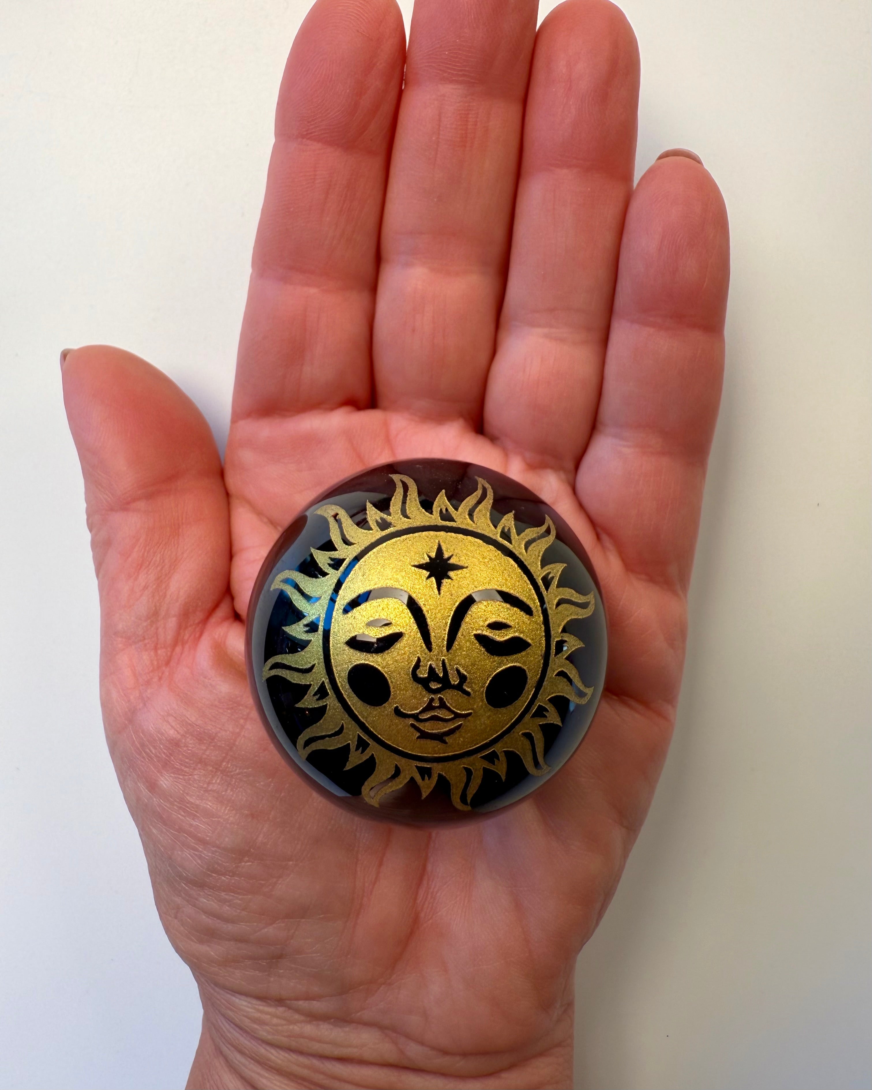 DAY AND NIGHT - KRYSTALKUGLE