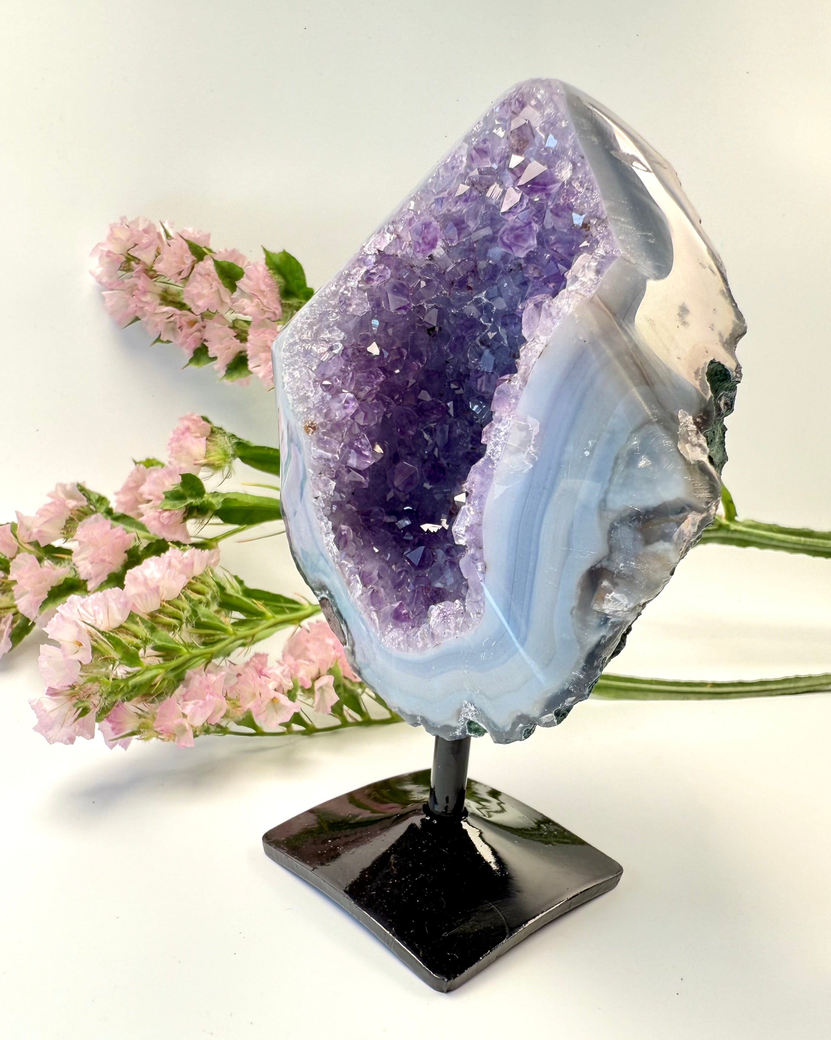 DOWNLOAD NEW LOVE - KRYSTAL - UNIKA