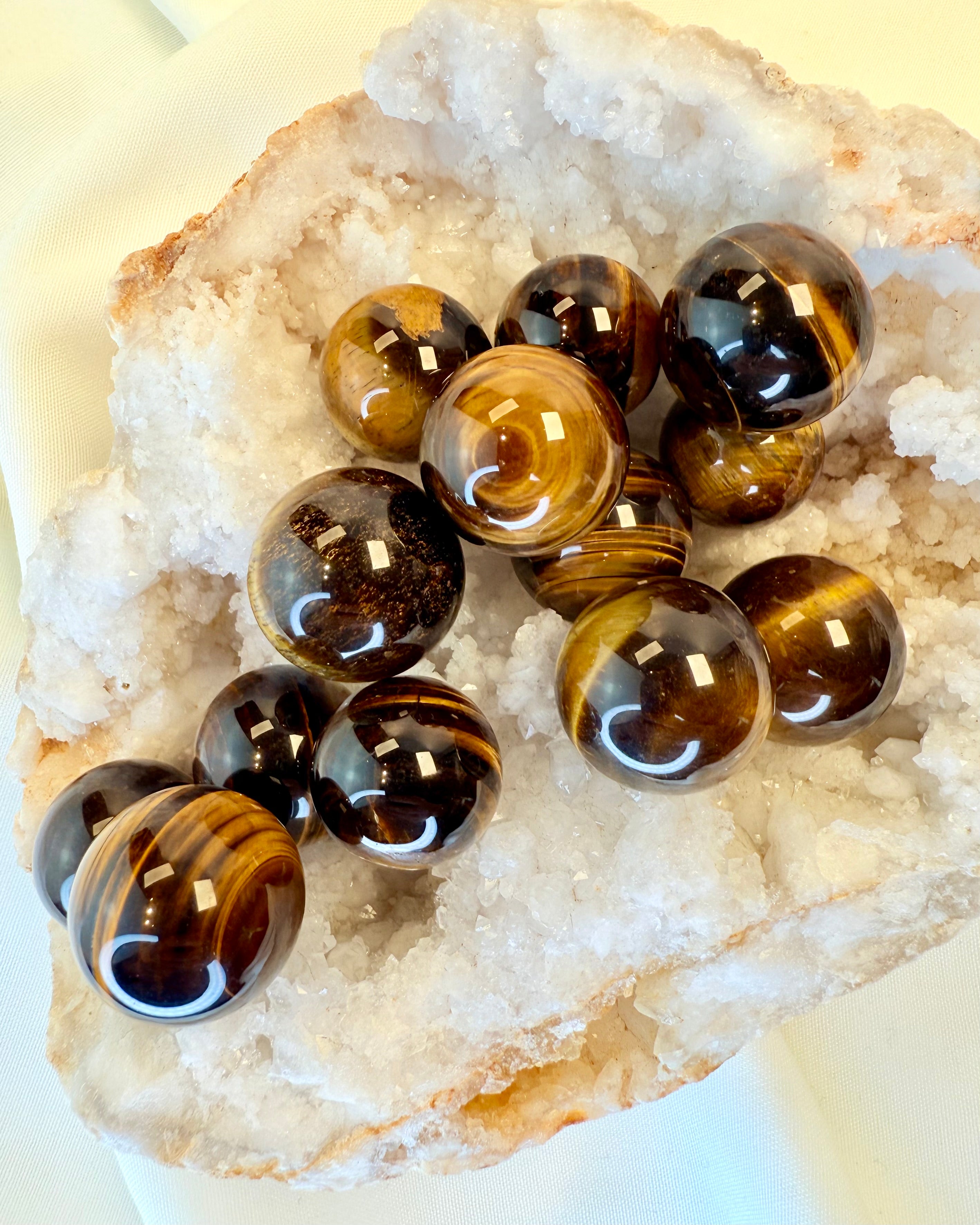 THE GOLDEN FOCUS - KRYSTALKUGLE