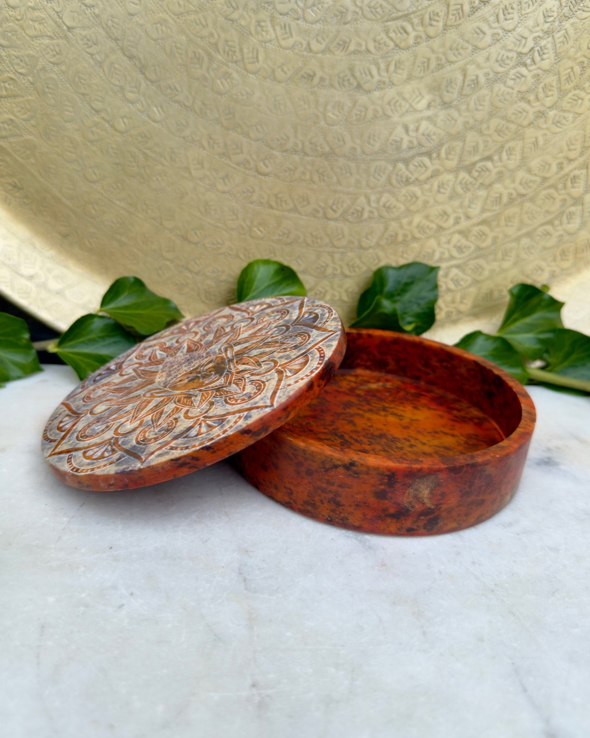 DIT UNIVERSELLE KRAFTCENTER - ÆSKE