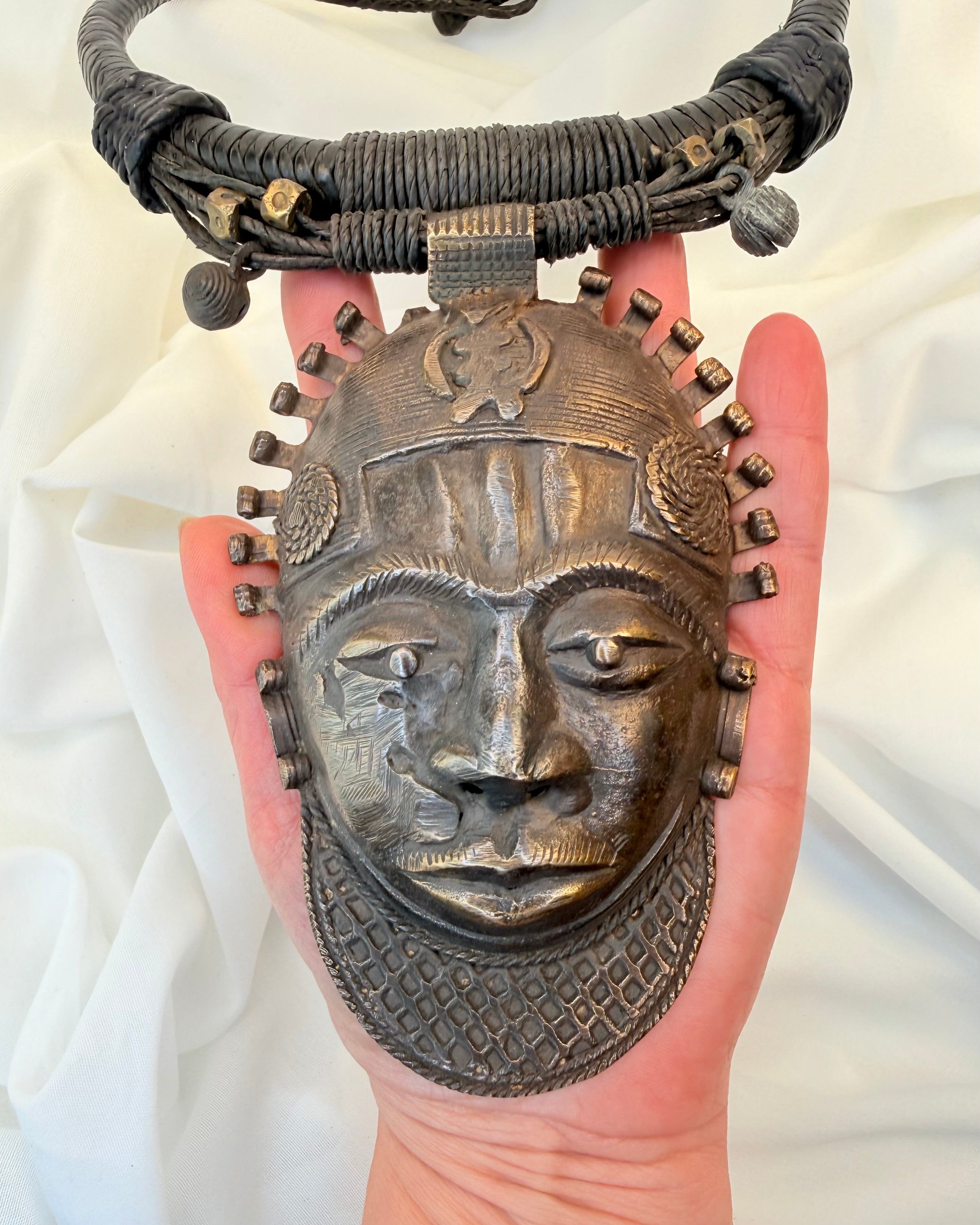 INDVIELSERNES AMULET - UNIKA