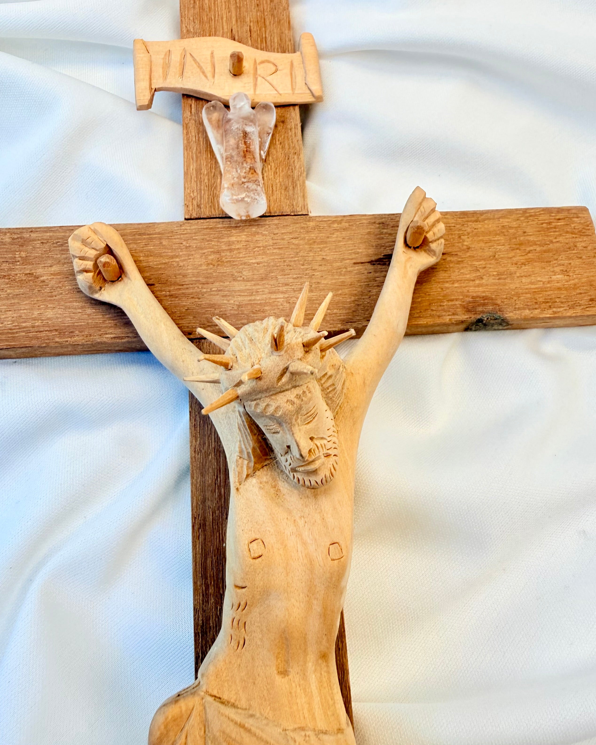 GUDDOMMELIG OMFAVNELSE - JESUS OG ENGLEN
