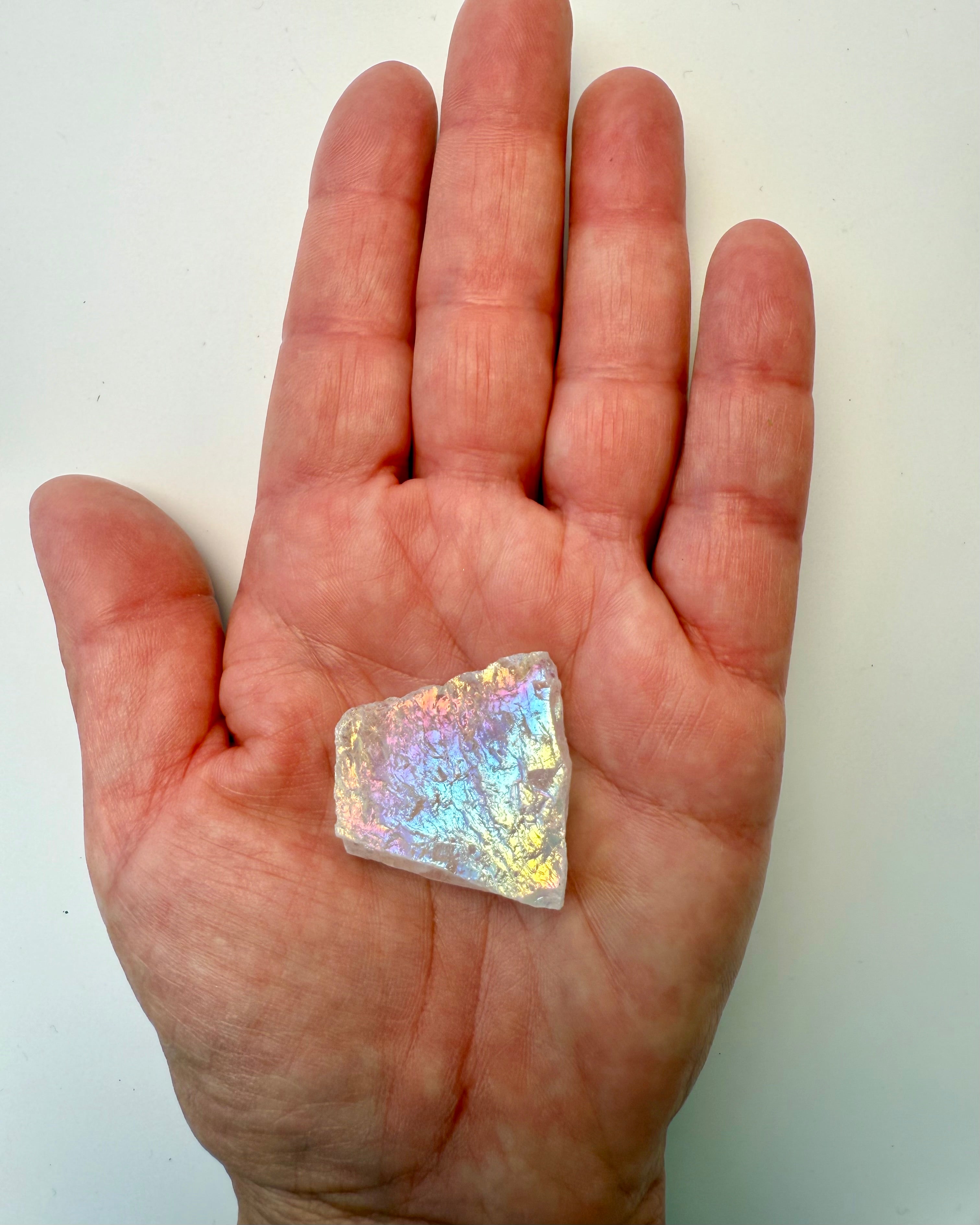 HØJNER OG LØFTER DIN ENERGI - KRYSTAL