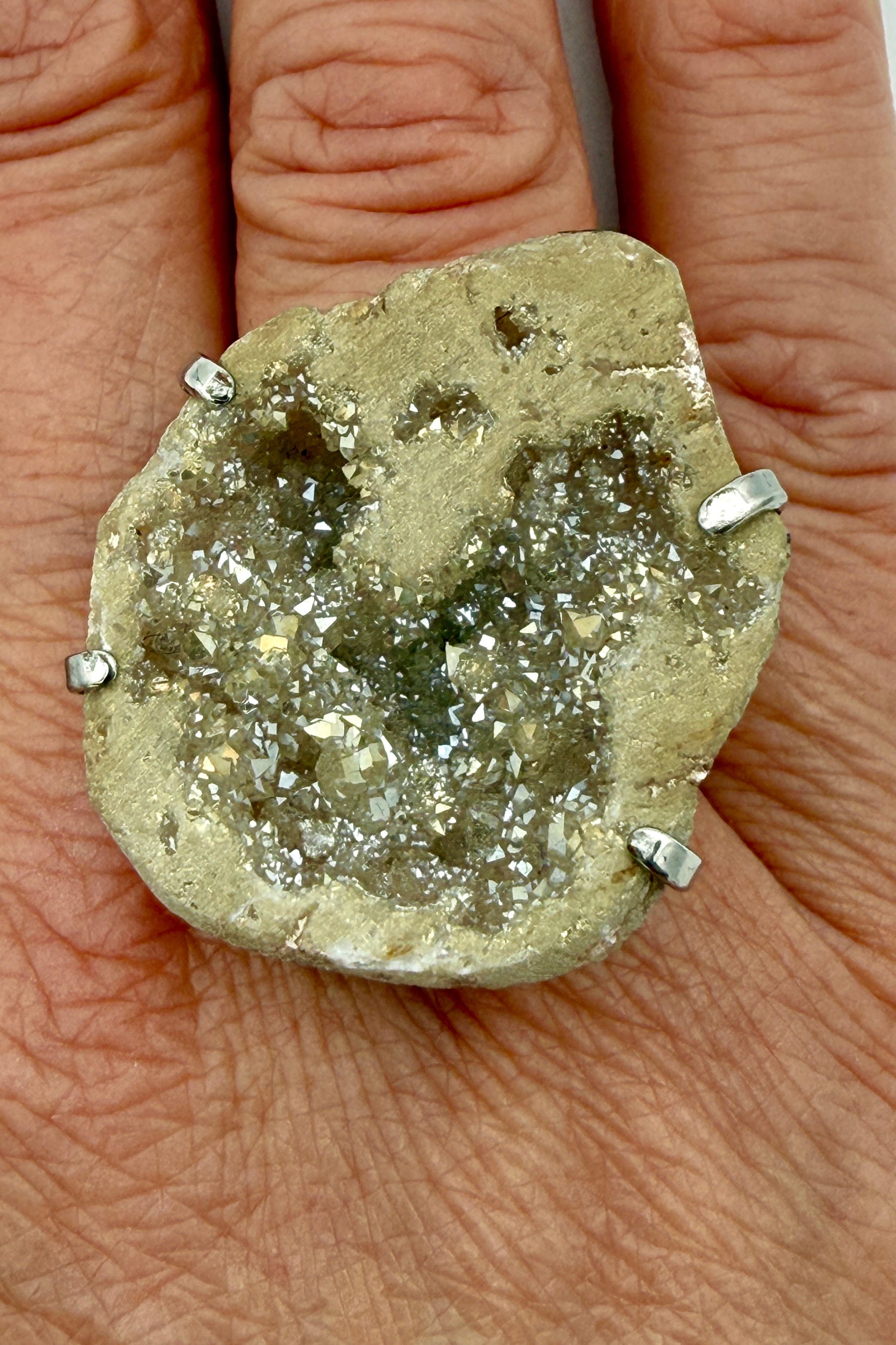 STAND IN THE LIGHT - UNIKA