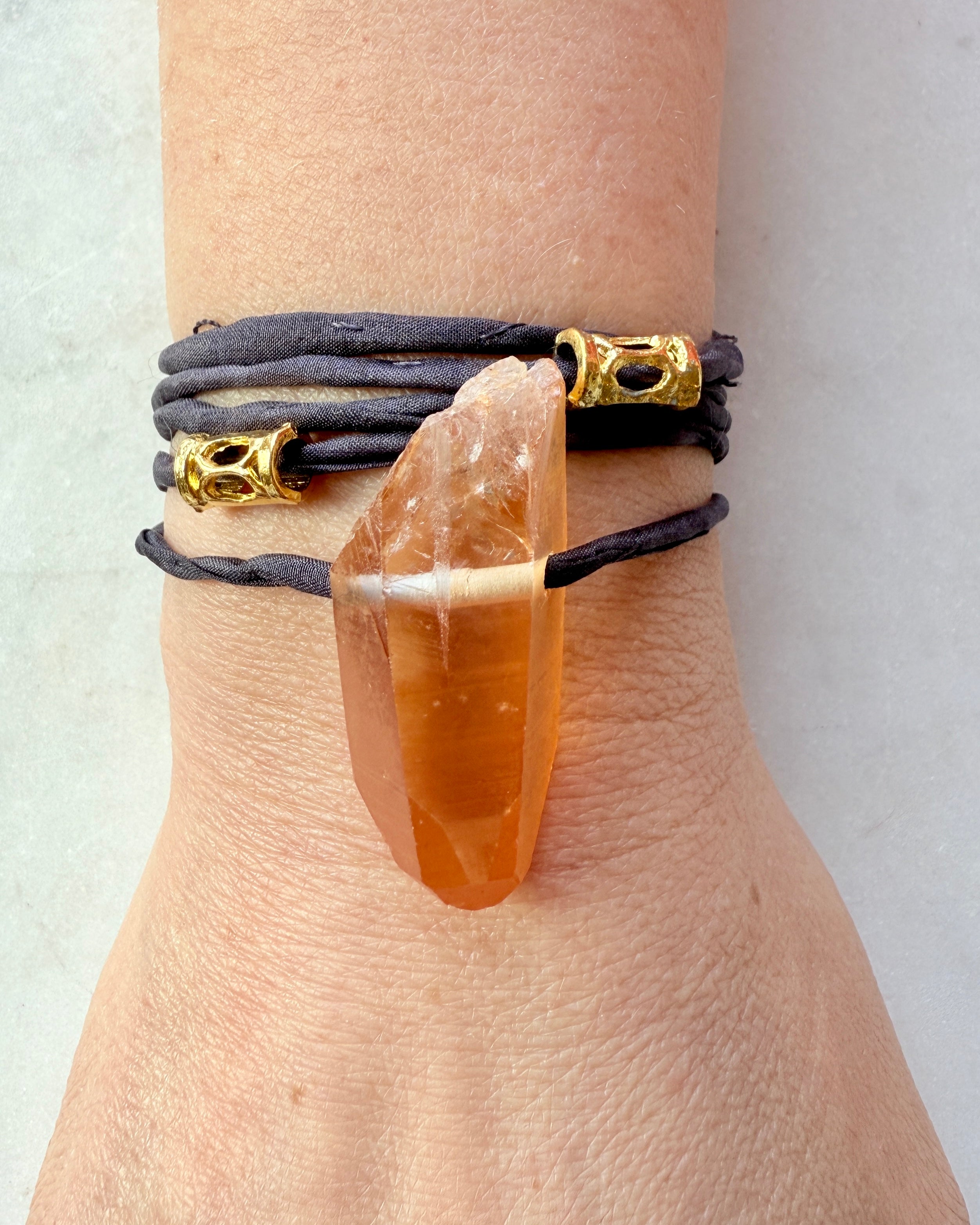 WILD WOMAN POWER - UNIKA