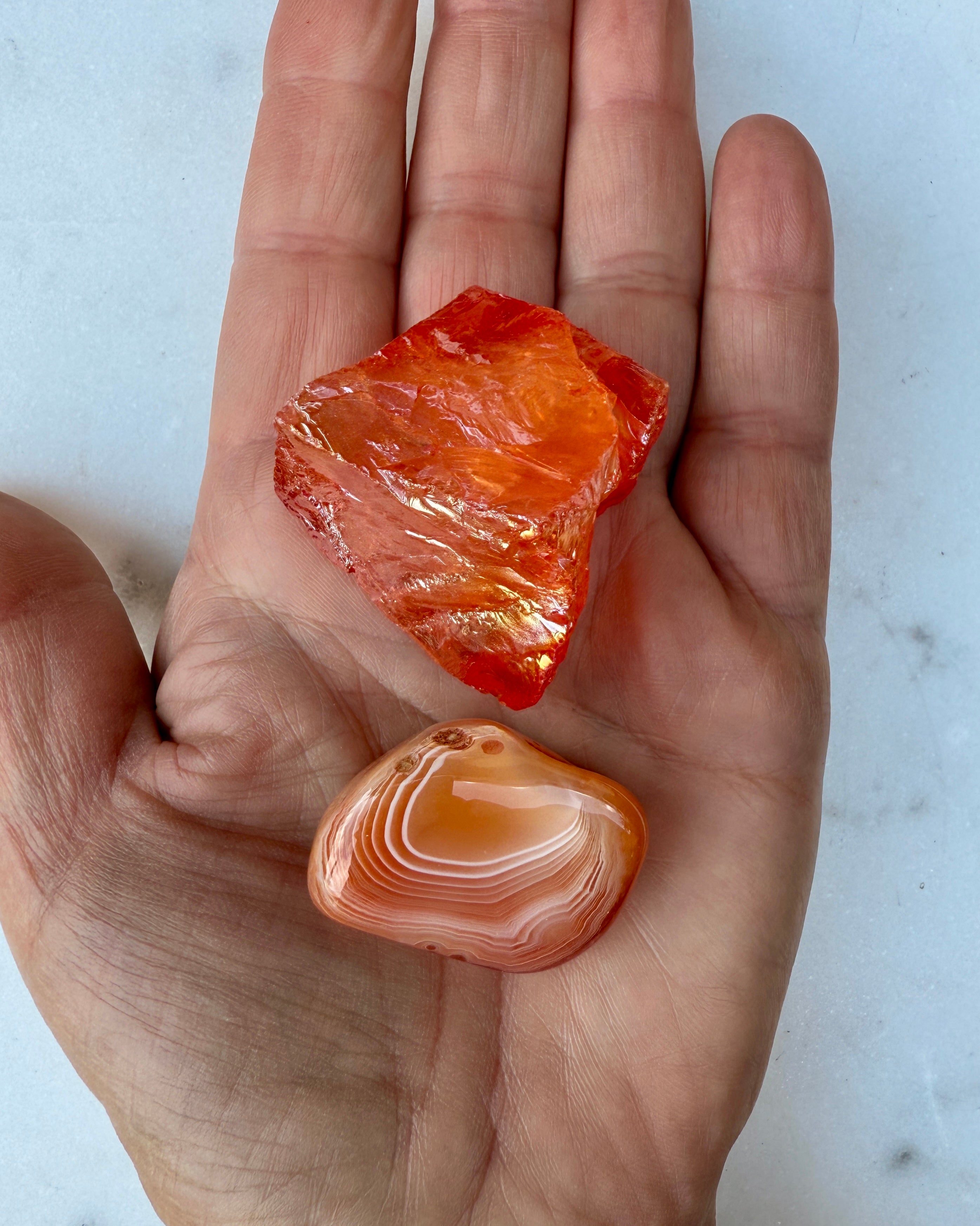 GLAD OG TILFREDS - BØRN