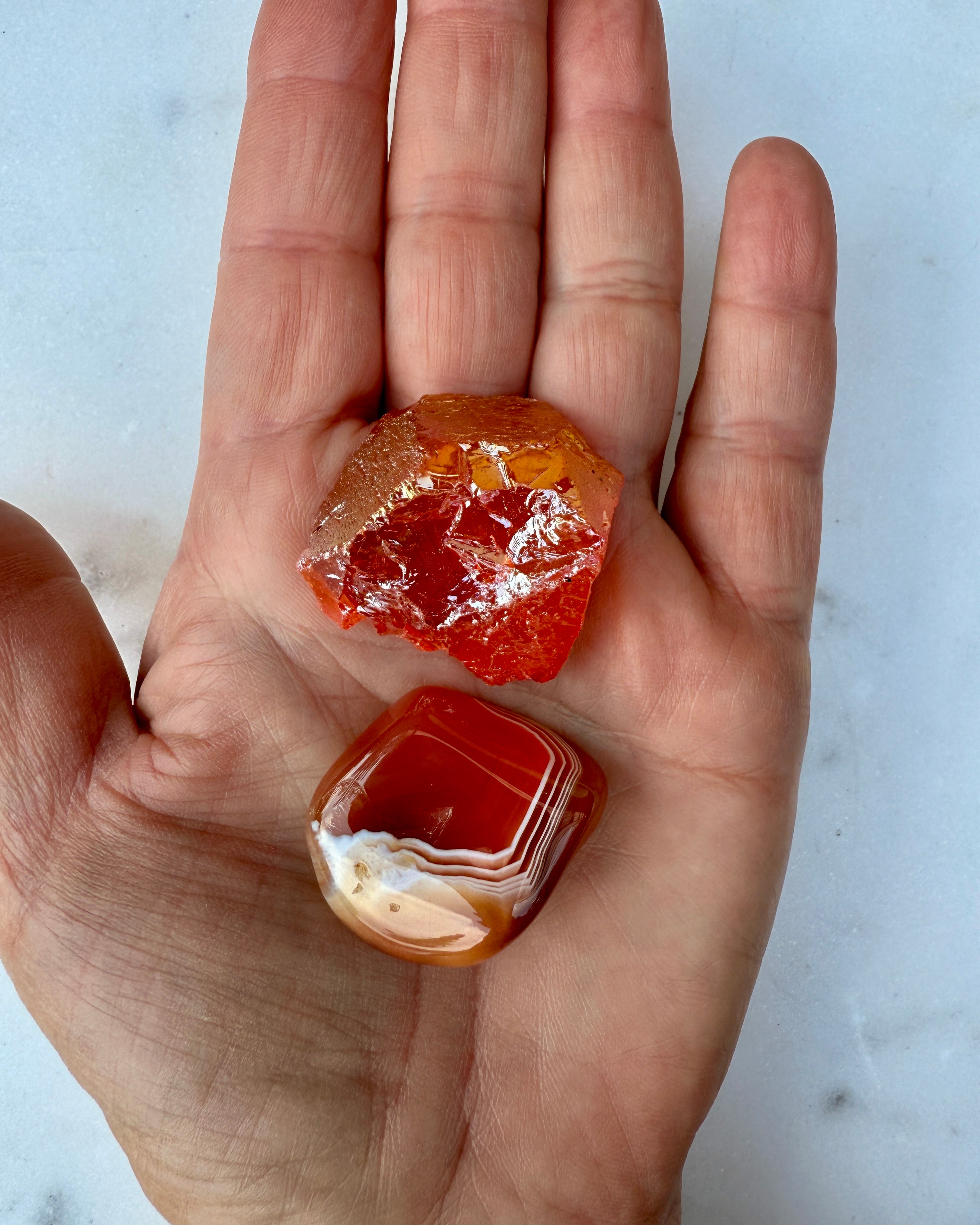 GLAD OG TILFREDS - BØRN