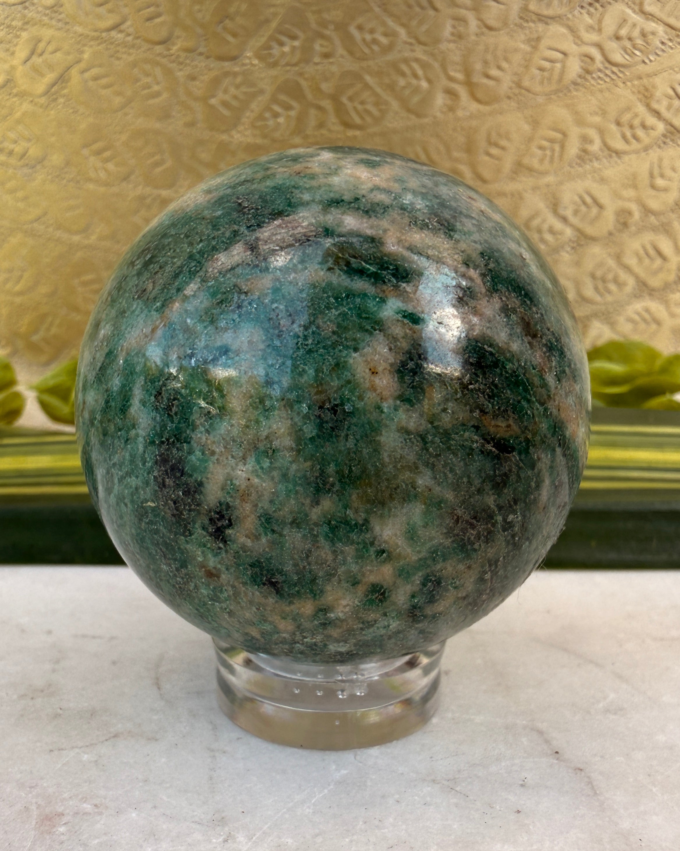 AT TURDE KIGGE INDAD - KRYSTALKUGLE