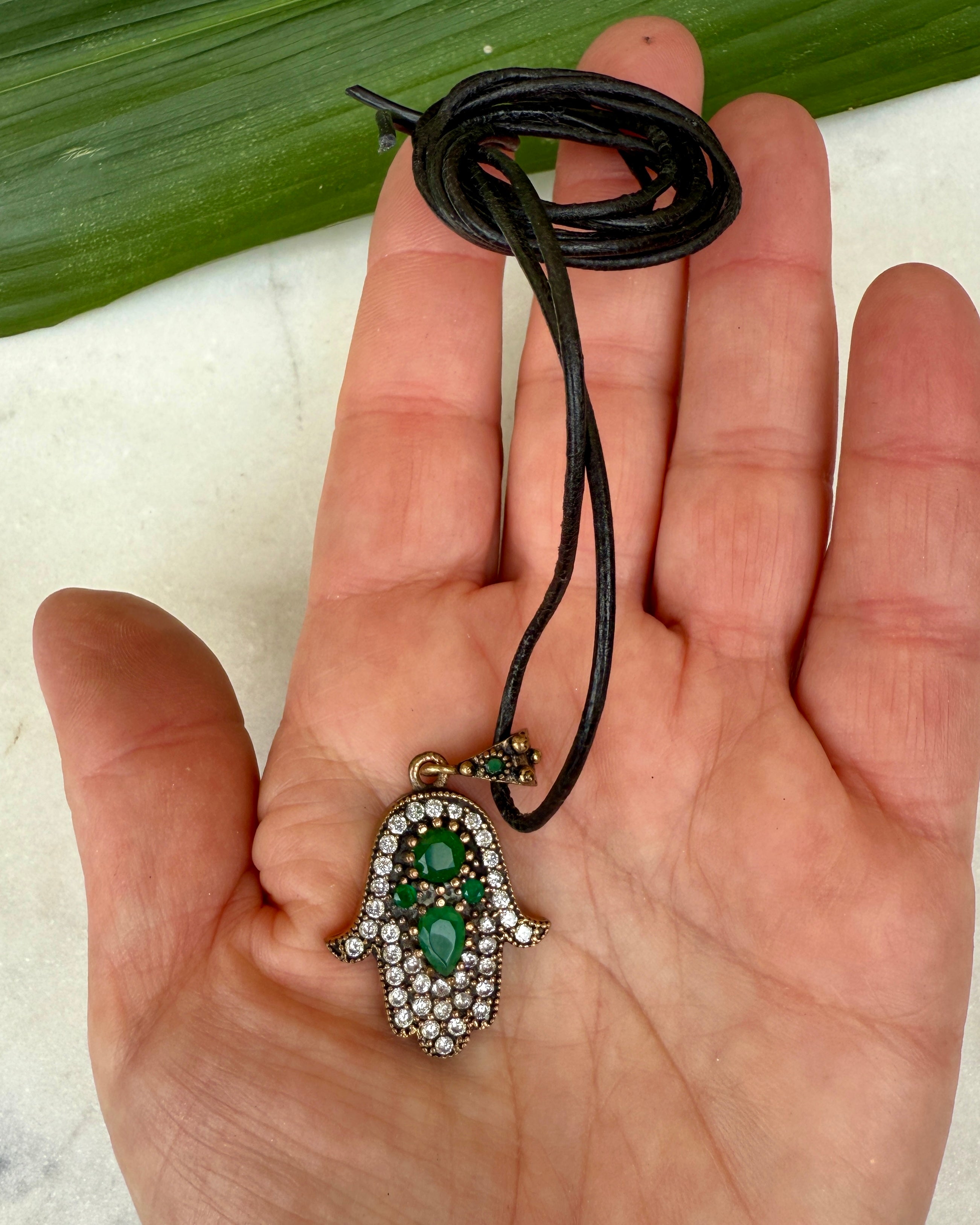 UNIVERSEL STYRKE - AMULET - UNIKA