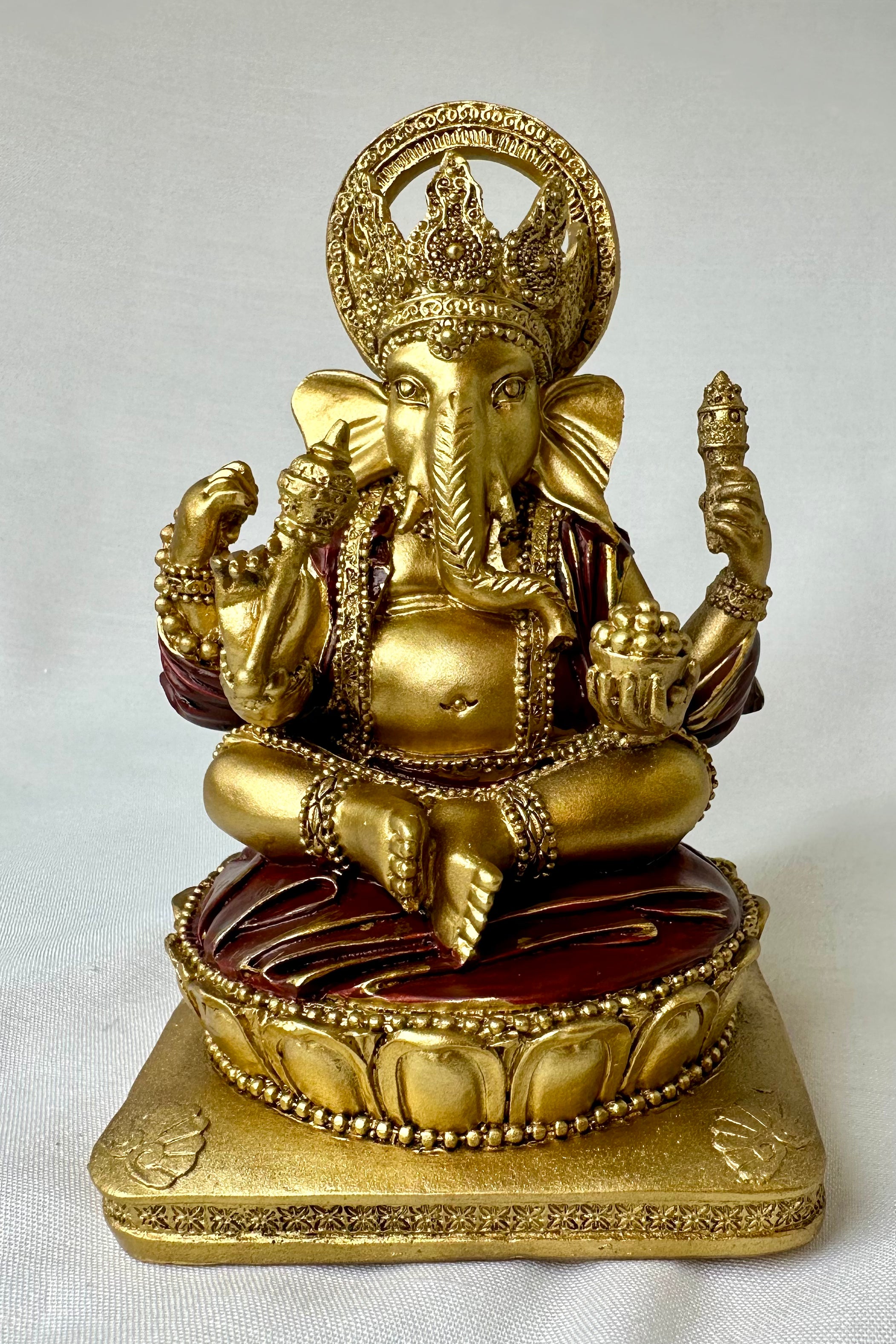 AT YOUR SERVICE - FIGUR - UNIKA